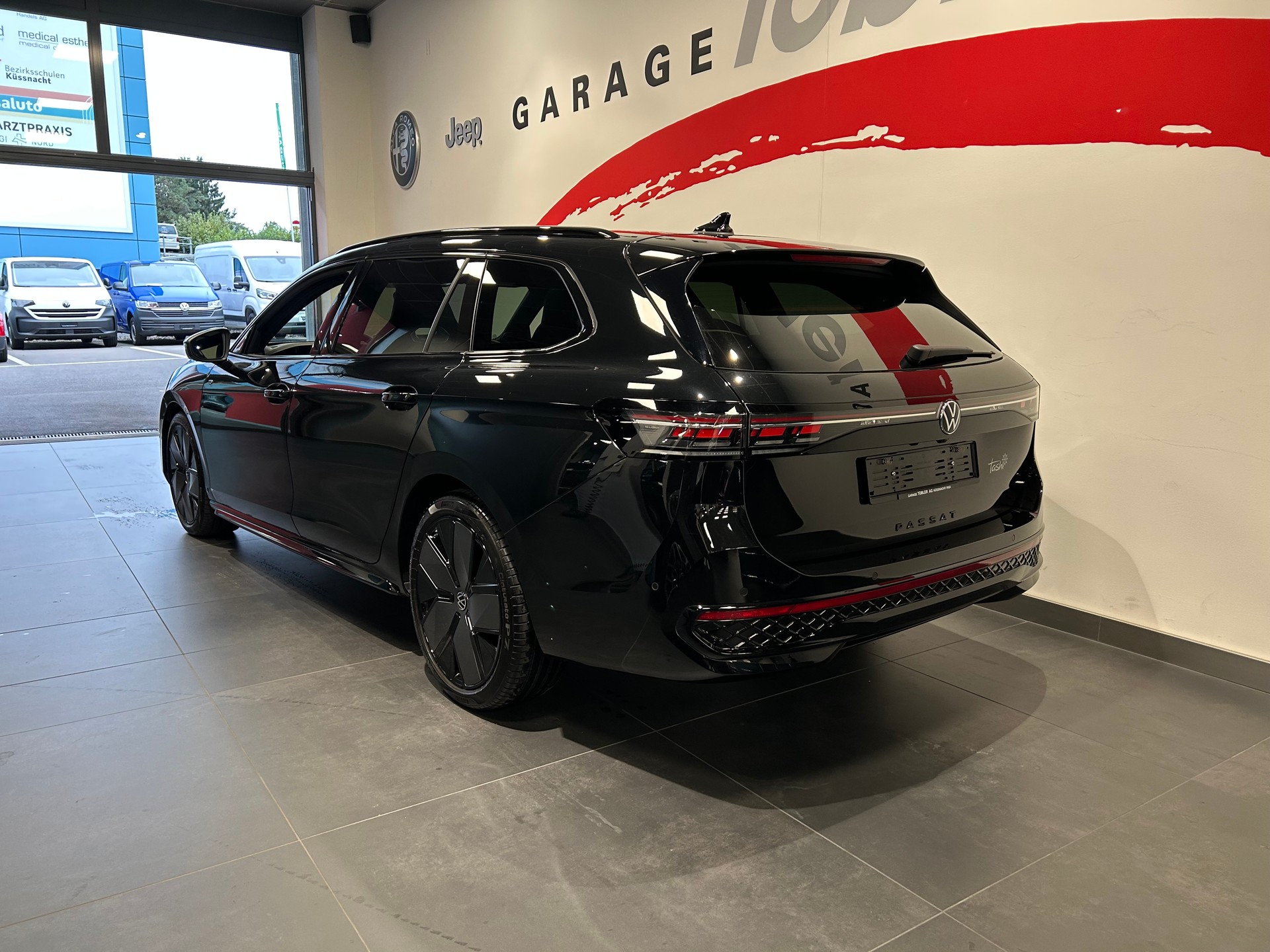 VW Passat Variant 2.0 TDI evo R-Line 4 Motion DSG-image-14
