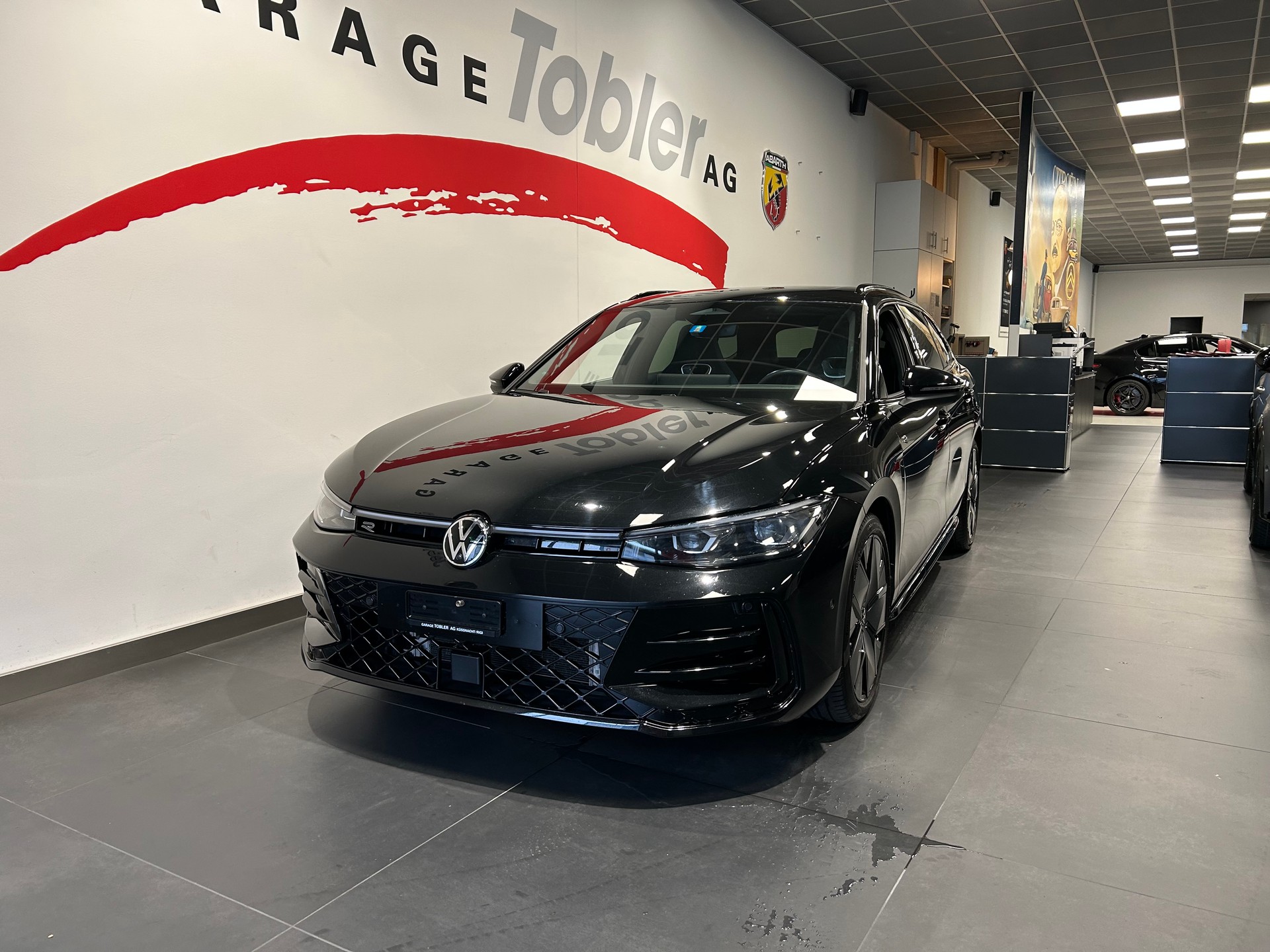 VW Passat Variant 2.0 TDI evo R-Line 4 Motion DSG-image-2
