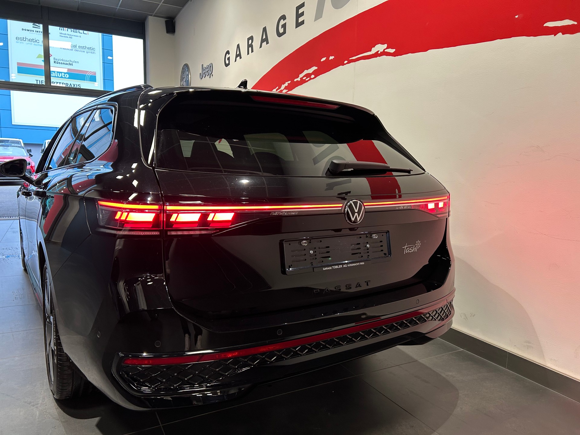 VW Passat Variant 2.0 TDI evo R-Line 4 Motion DSG-image-19