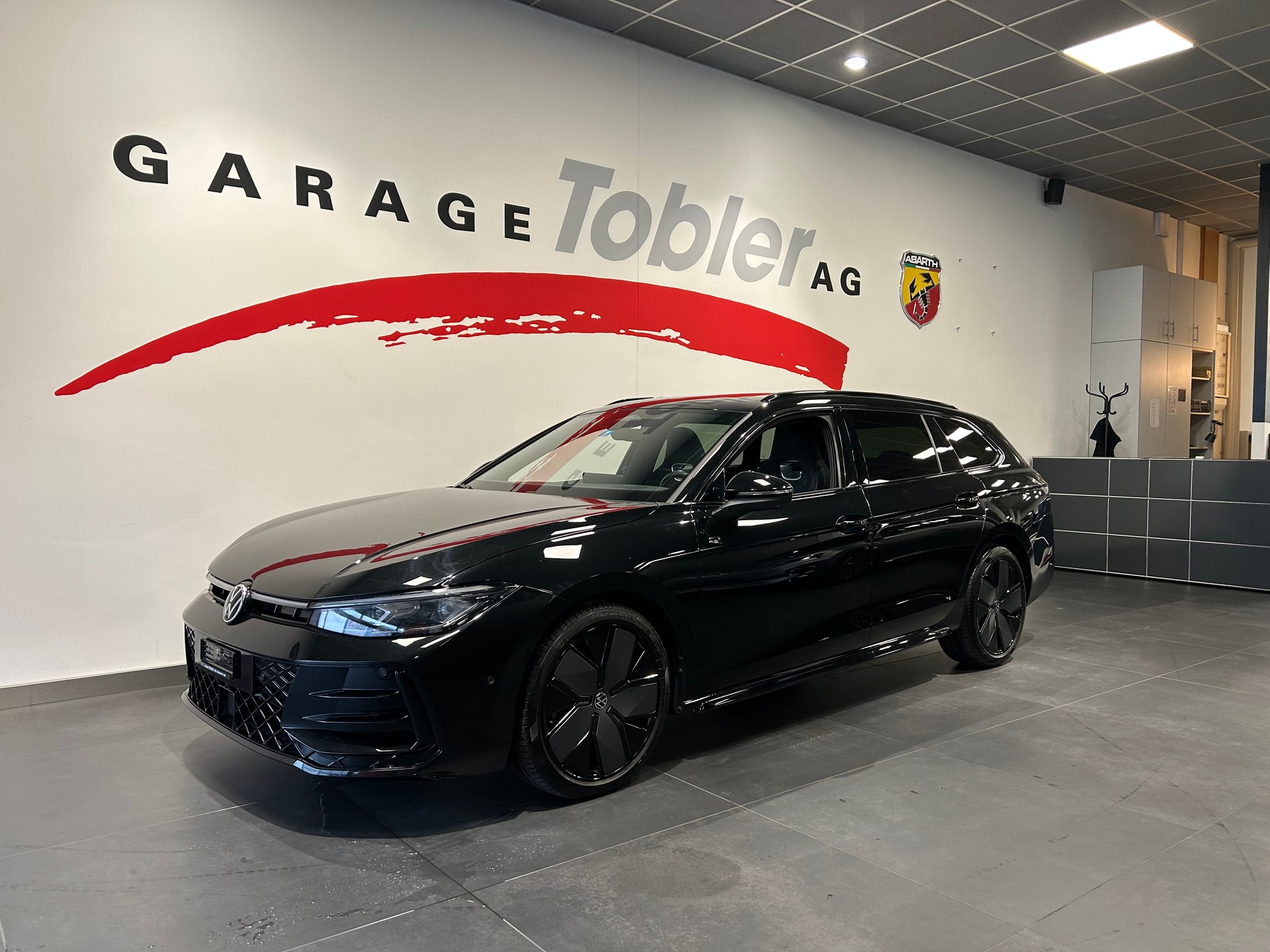 VW Passat Variant 2.0 TDI evo R-Line 4 Motion DSG-image-0