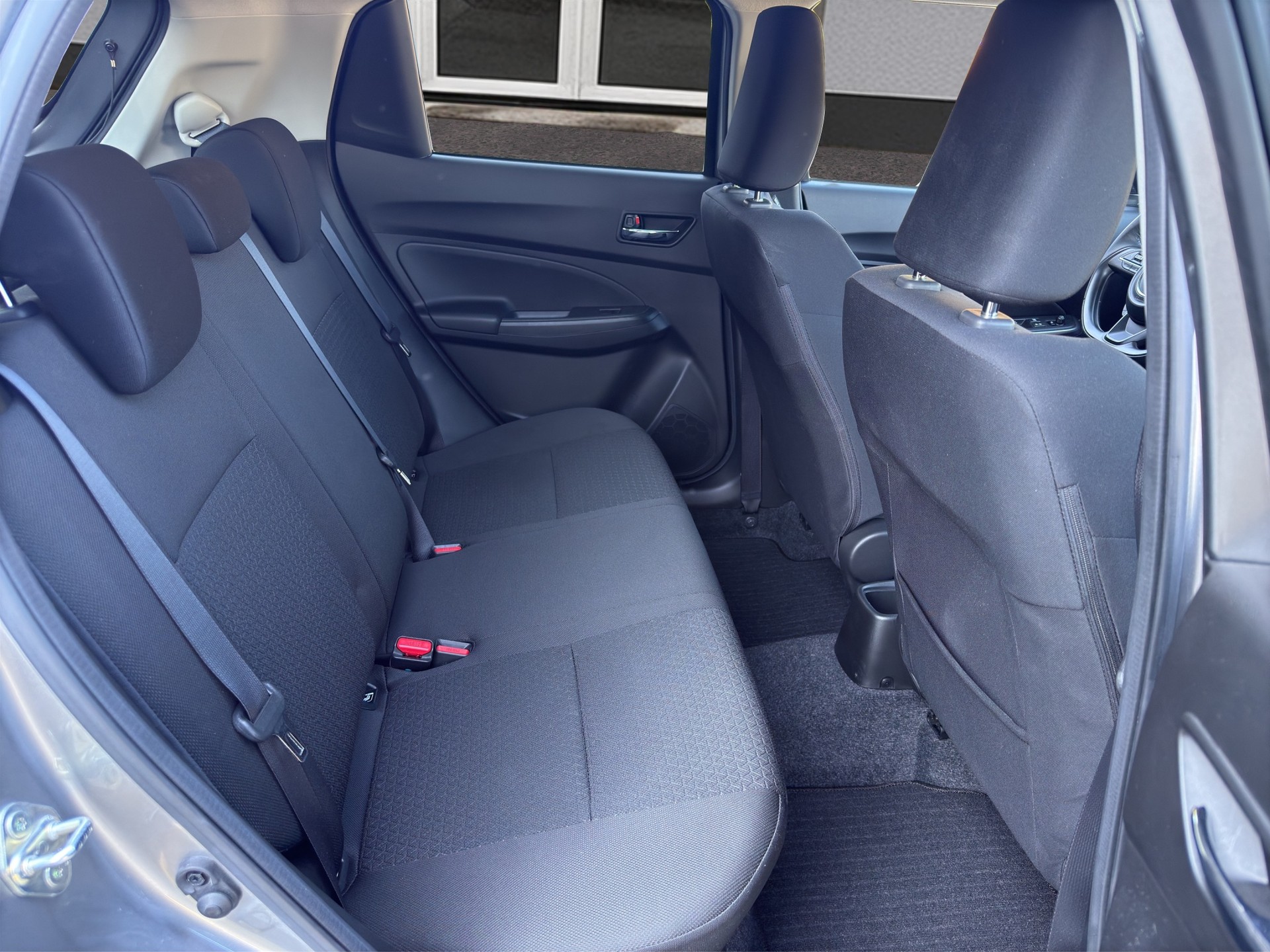 SUZUKI Swift 1.2 Compact Top 4x4 Hybrid-image-16