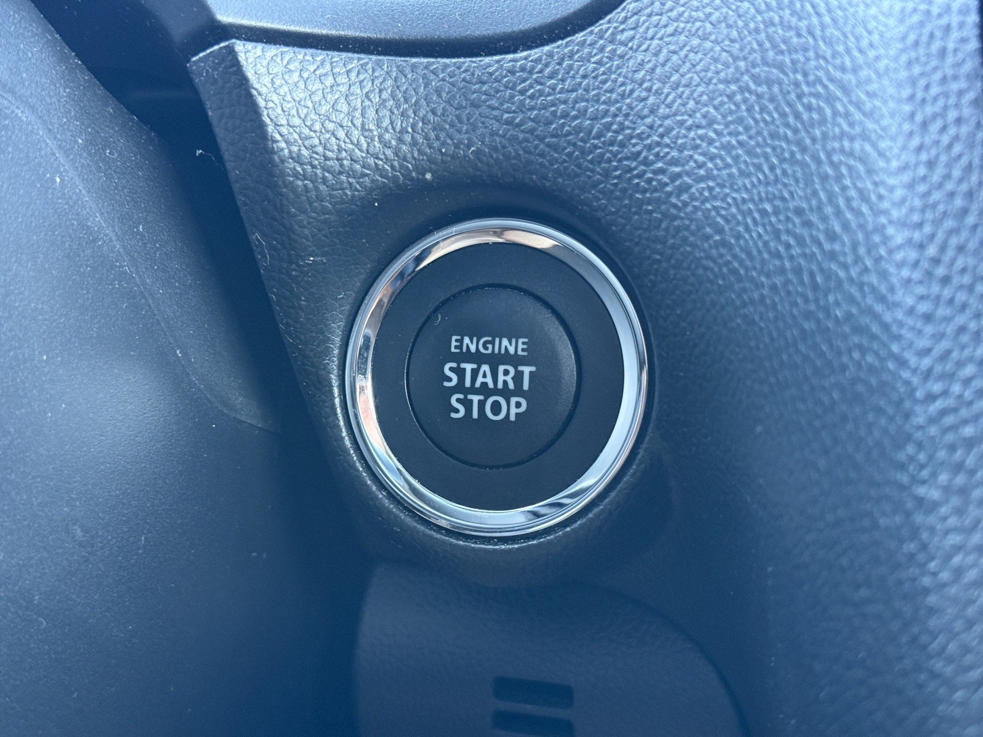 SUZUKI Swift 1.2 Compact Top 4x4 Hybrid-image-22