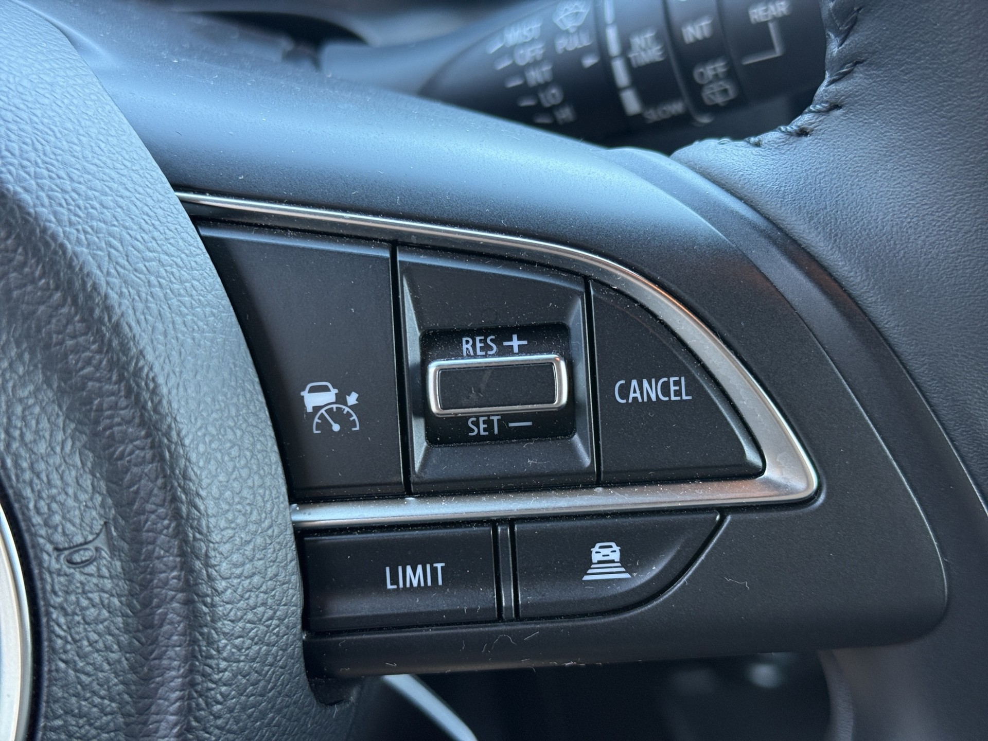 SUZUKI Swift 1.2 Compact Top 4x4 Hybrid-image-24