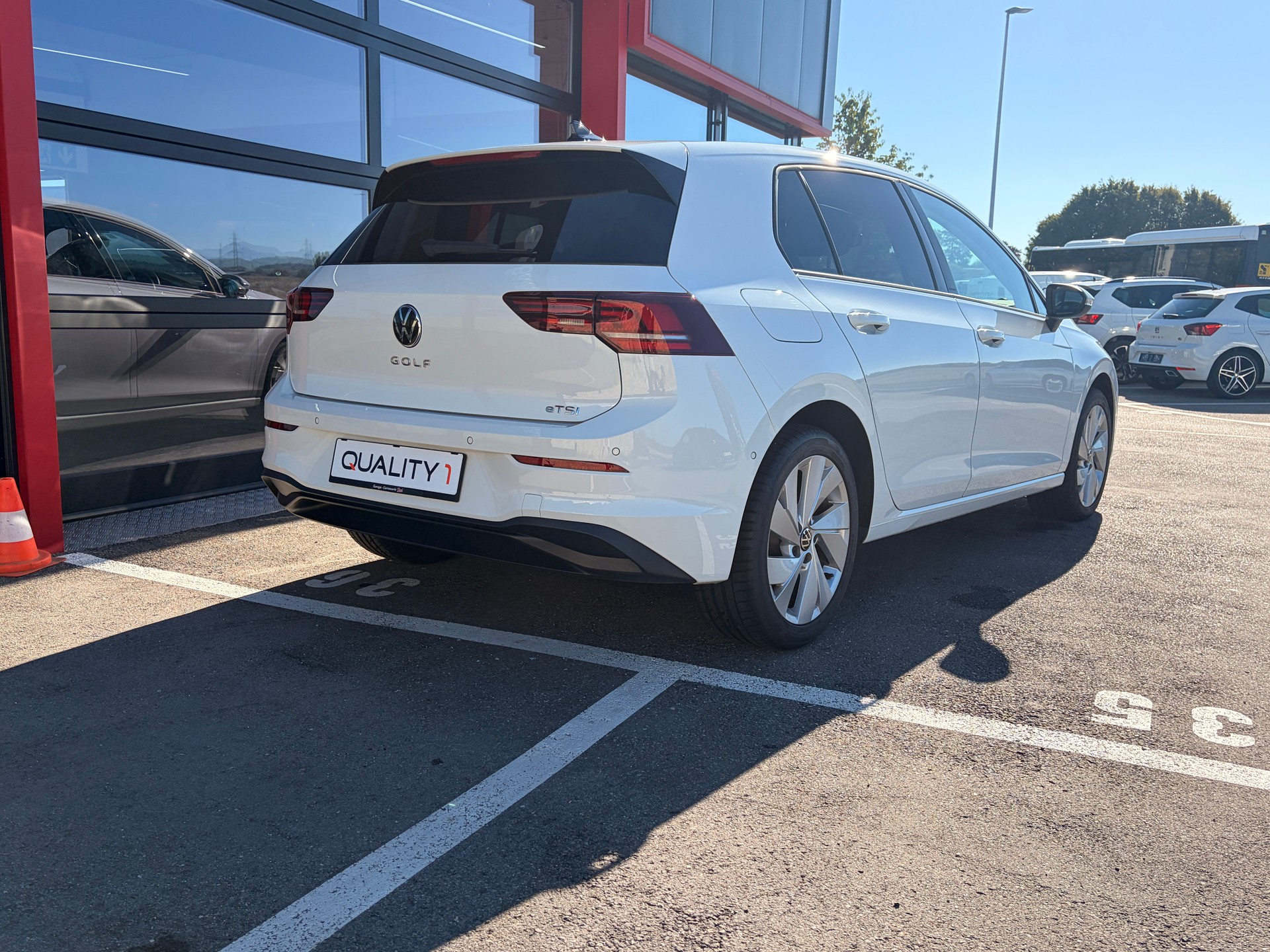 VW Golf 1.5 e TSI mHEV United DSG-image-3