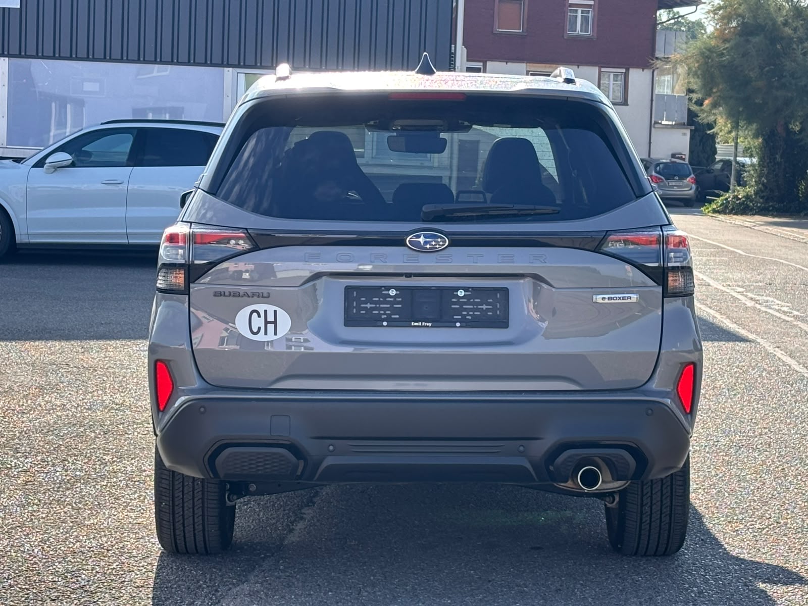SUBARU Forester 2.0i e-Boxer Luxury Lineartronic-image-5
