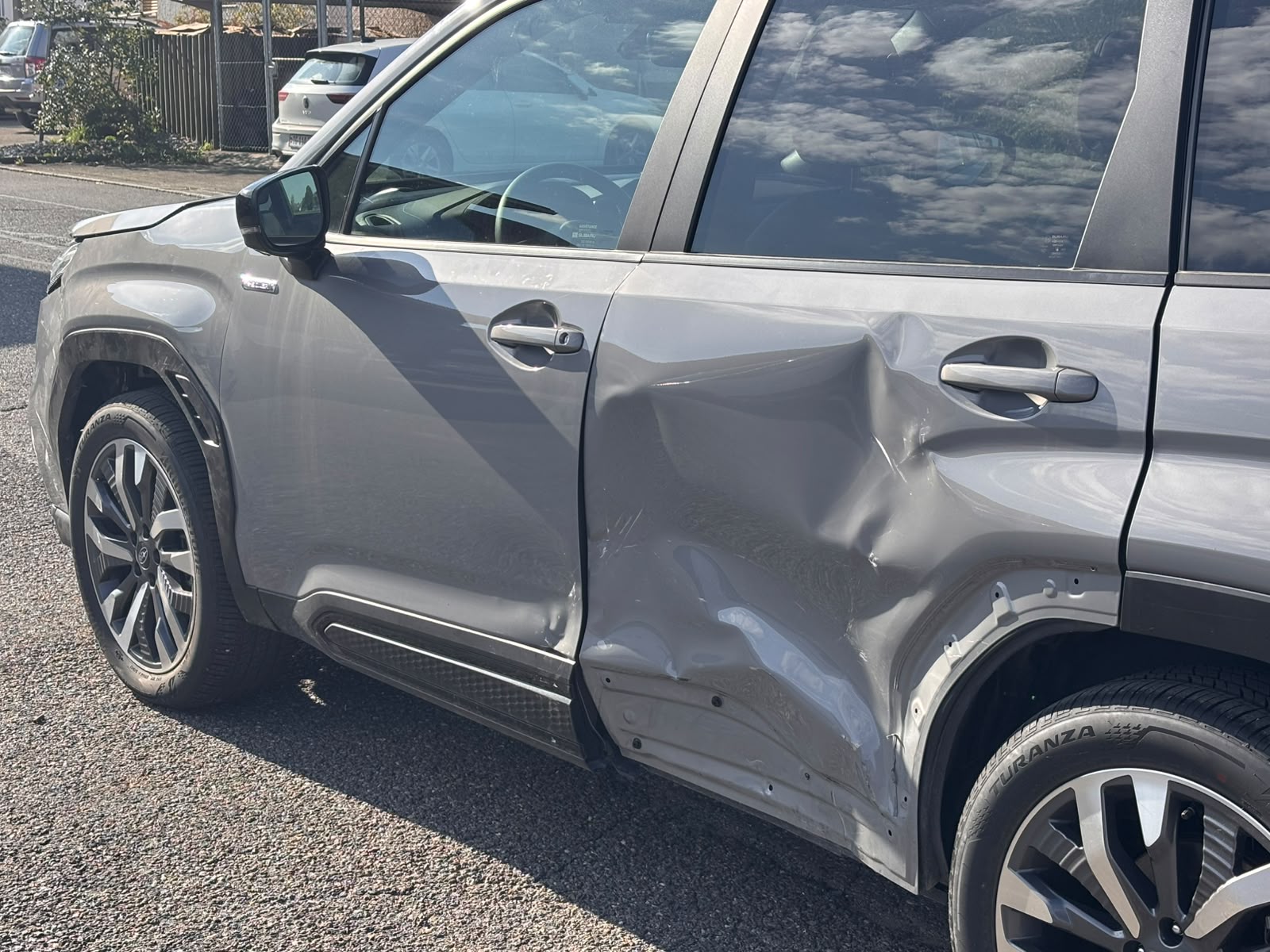 SUBARU Forester 2.0i e-Boxer Luxury Lineartronic-image-10