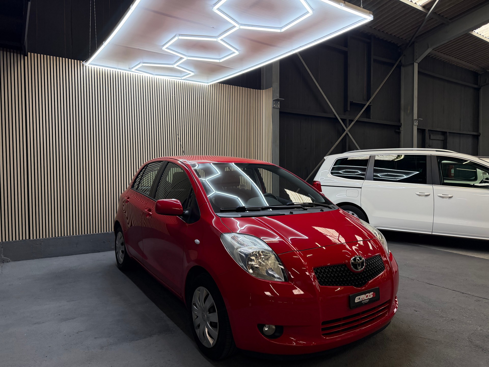 TOYOTA Yaris 1.3 Linea Sol-image-2