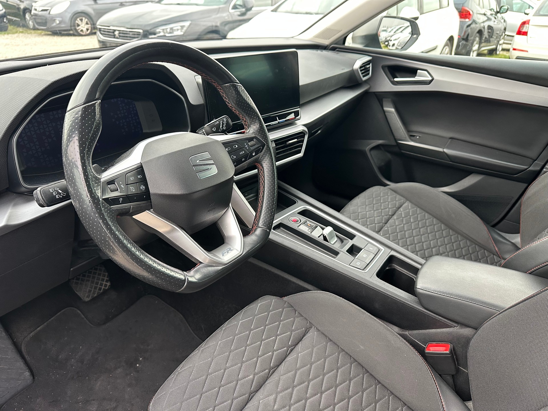 SEAT Leon 2.0 TDI EVO DSG FR-image-10