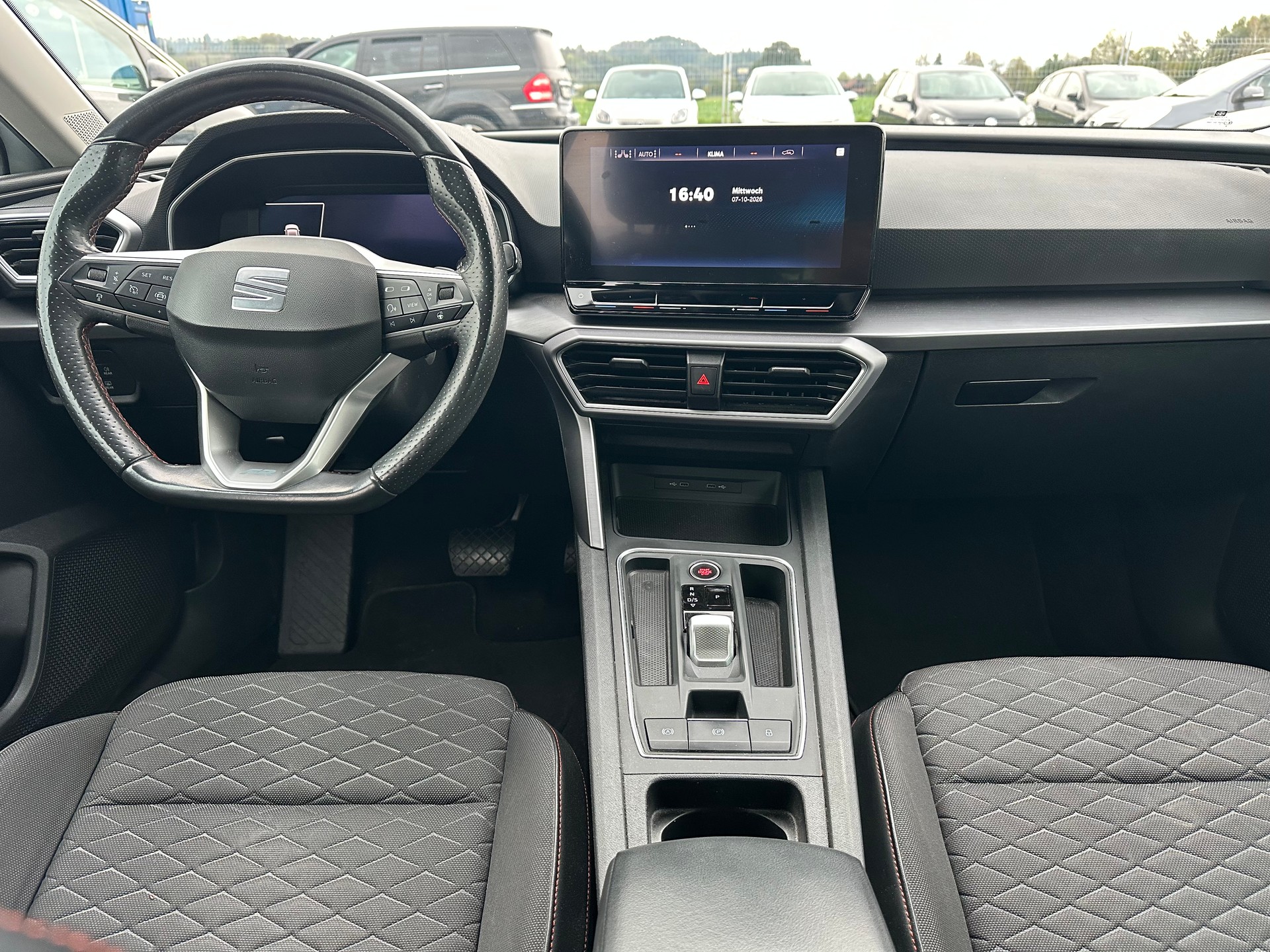 SEAT Leon 2.0 TDI EVO DSG FR-image-9