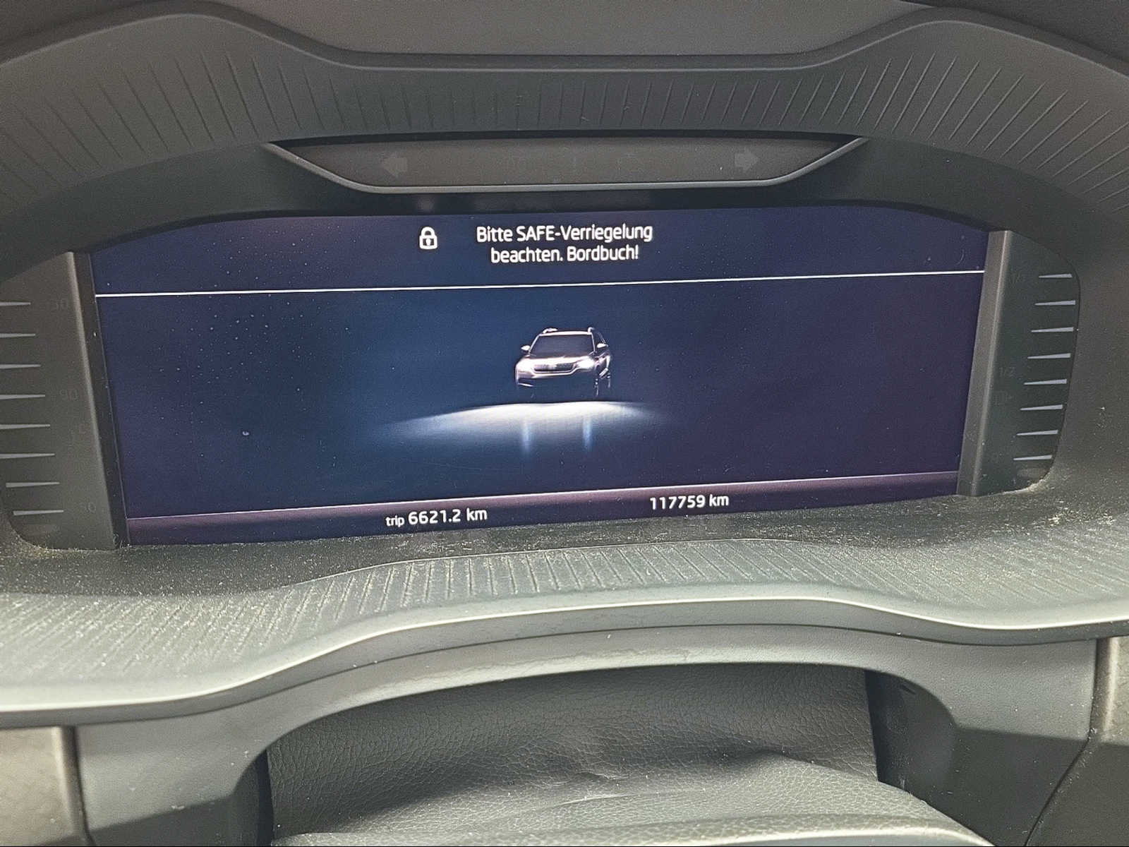 SKODA Kodiaq 2.0 TSI DSG Clever 4x4-image-13