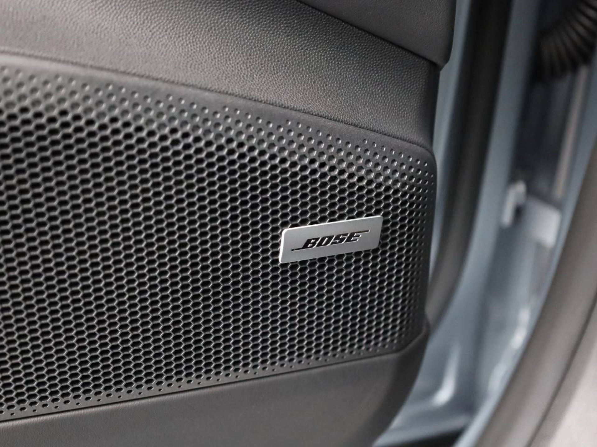 PORSCHE Macan 4S-image-19