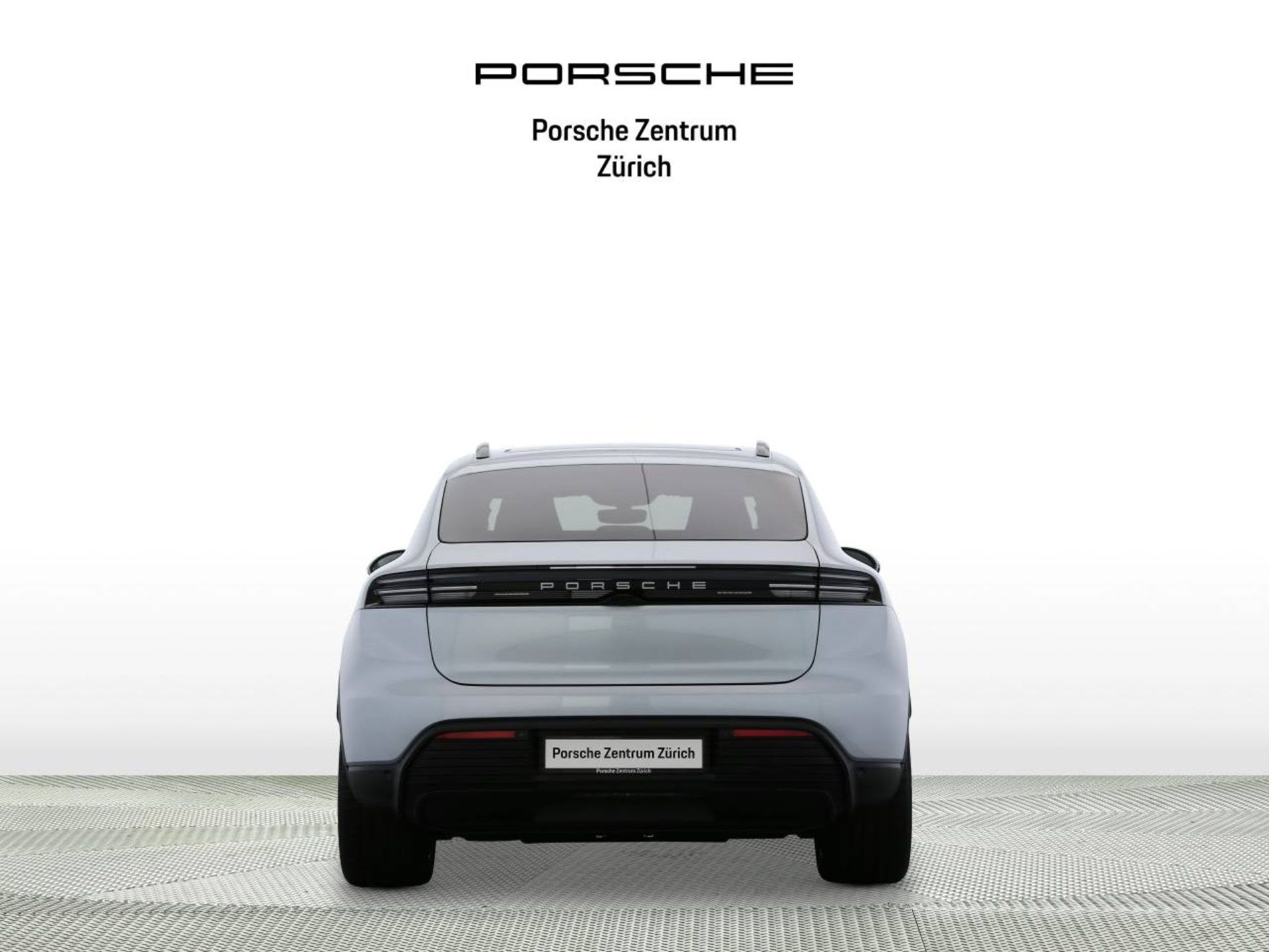 PORSCHE Macan 4S-image-6