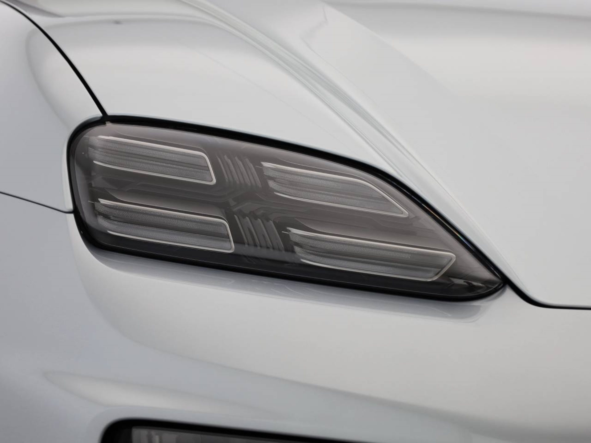 PORSCHE Macan 4S-image-7