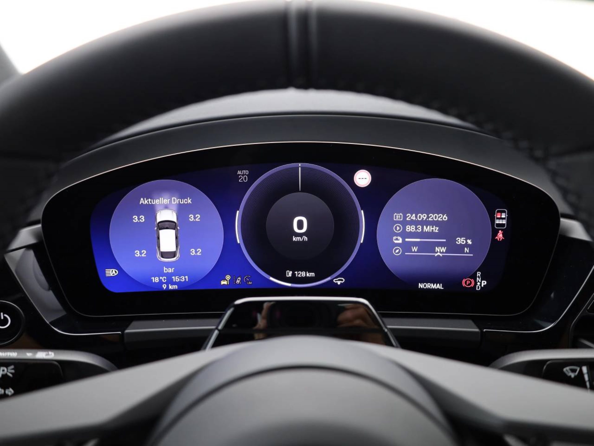PORSCHE Macan 4S-image-10