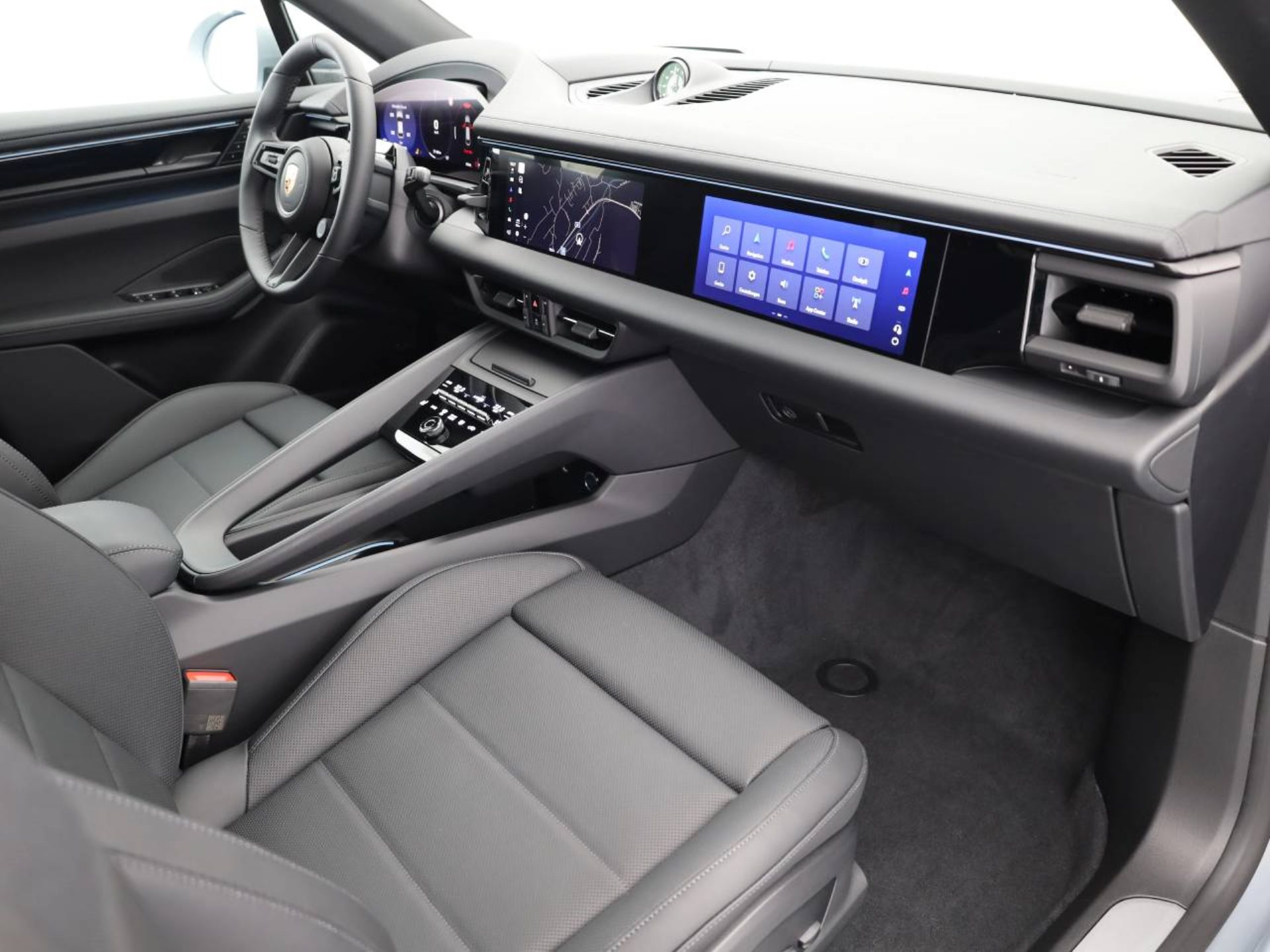 PORSCHE Macan 4S-image-11