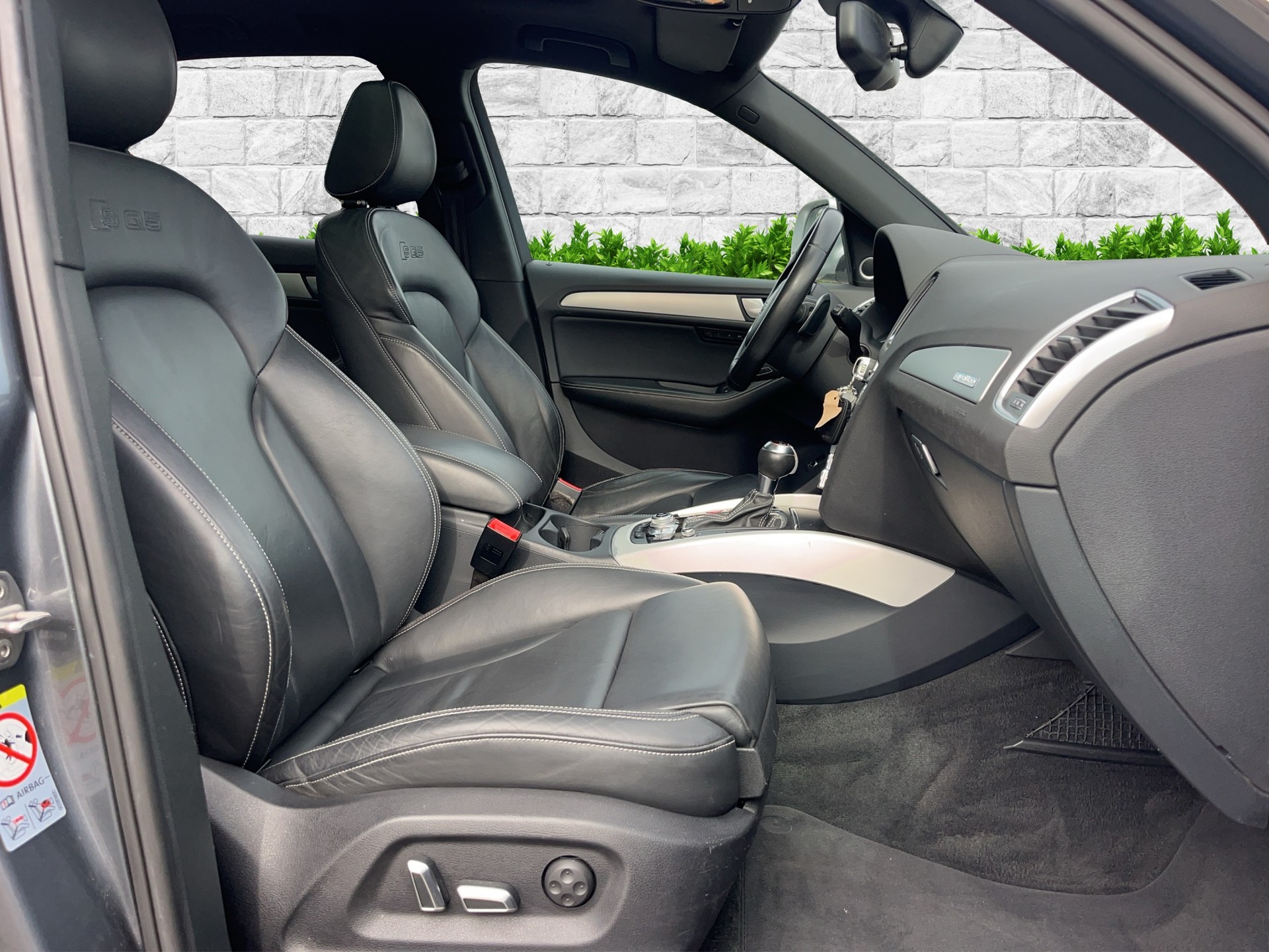 AUDI SQ5 3.0 TDI quattro tiptronic-image-14