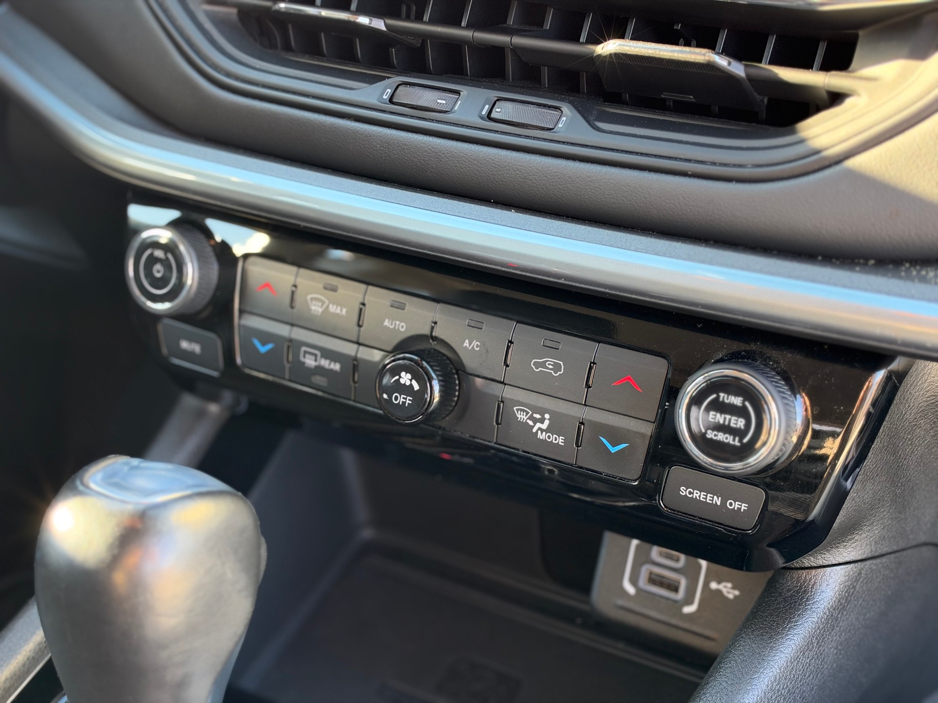 JEEP Compass 1.3 T PHEV S AWD-image-11
