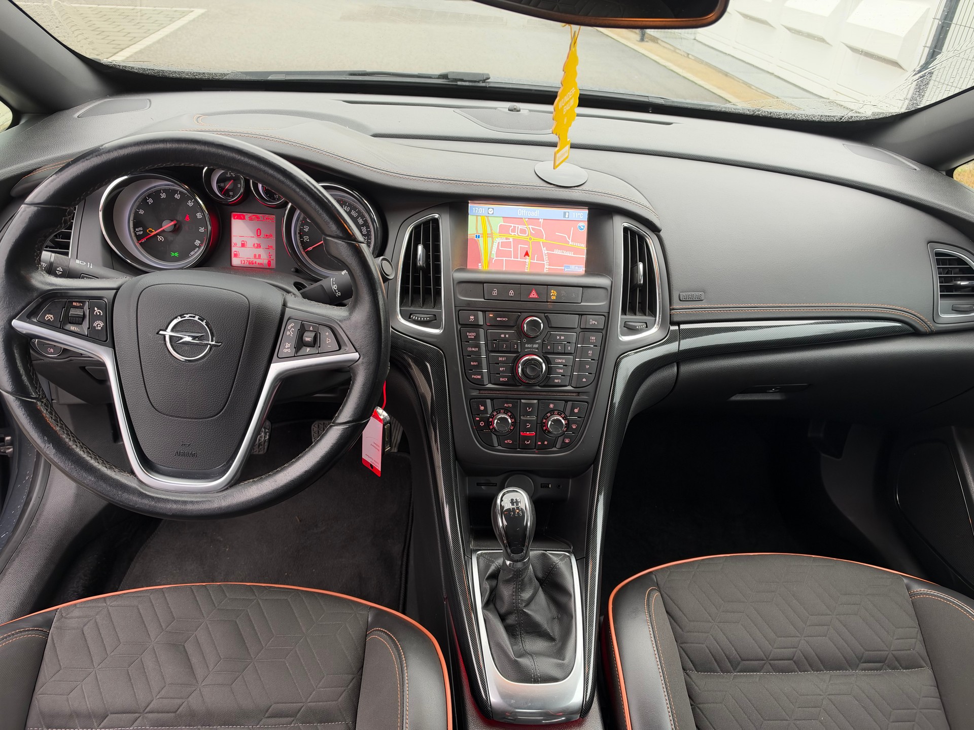 OPEL Cascada 1.4i 16V Turbo Cosmo-image-8
