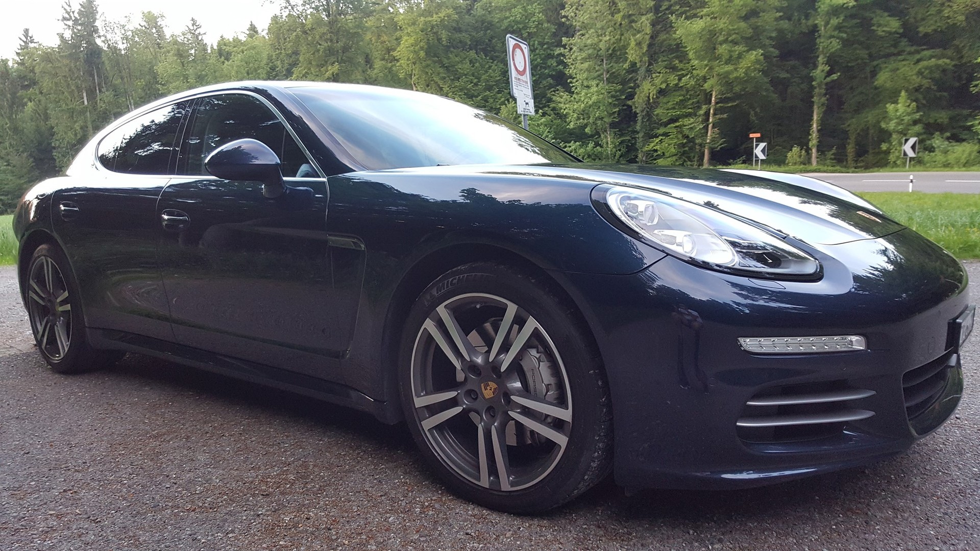 PORSCHE Panamera 4S 3.0 PDK-image-1