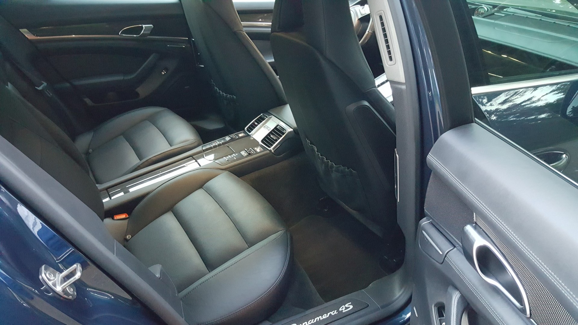 PORSCHE Panamera 4S 3.0 PDK-image-9