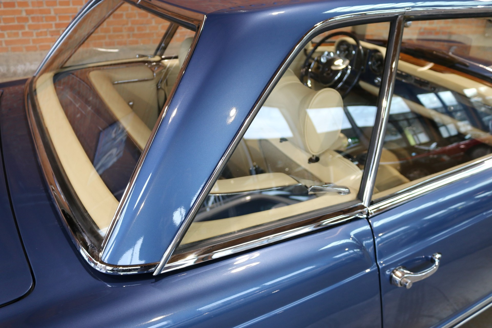 MERCEDES-BENZ SL 230 Pagode-image-4