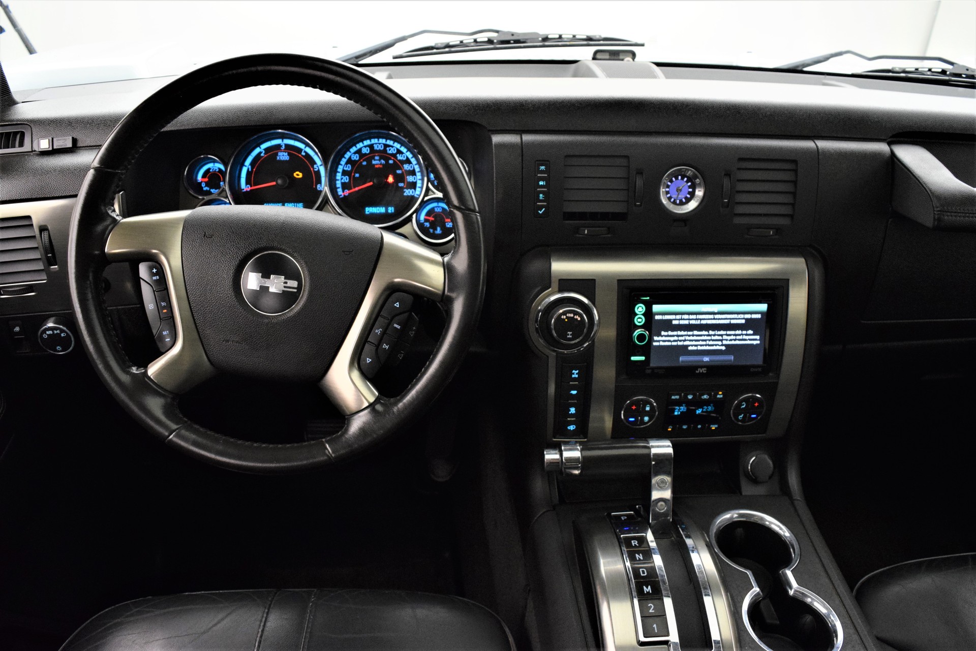 HUMMER H2 6.2 V8-image-9