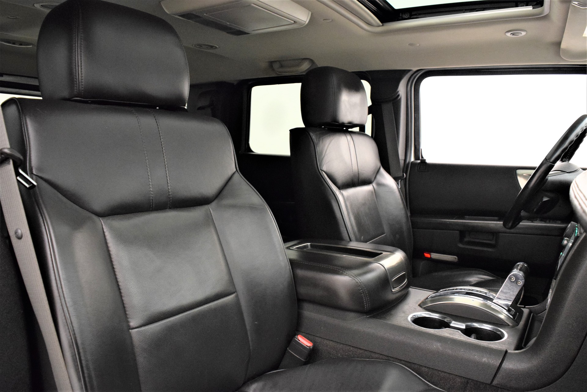 HUMMER H2 6.2 V8-image-15