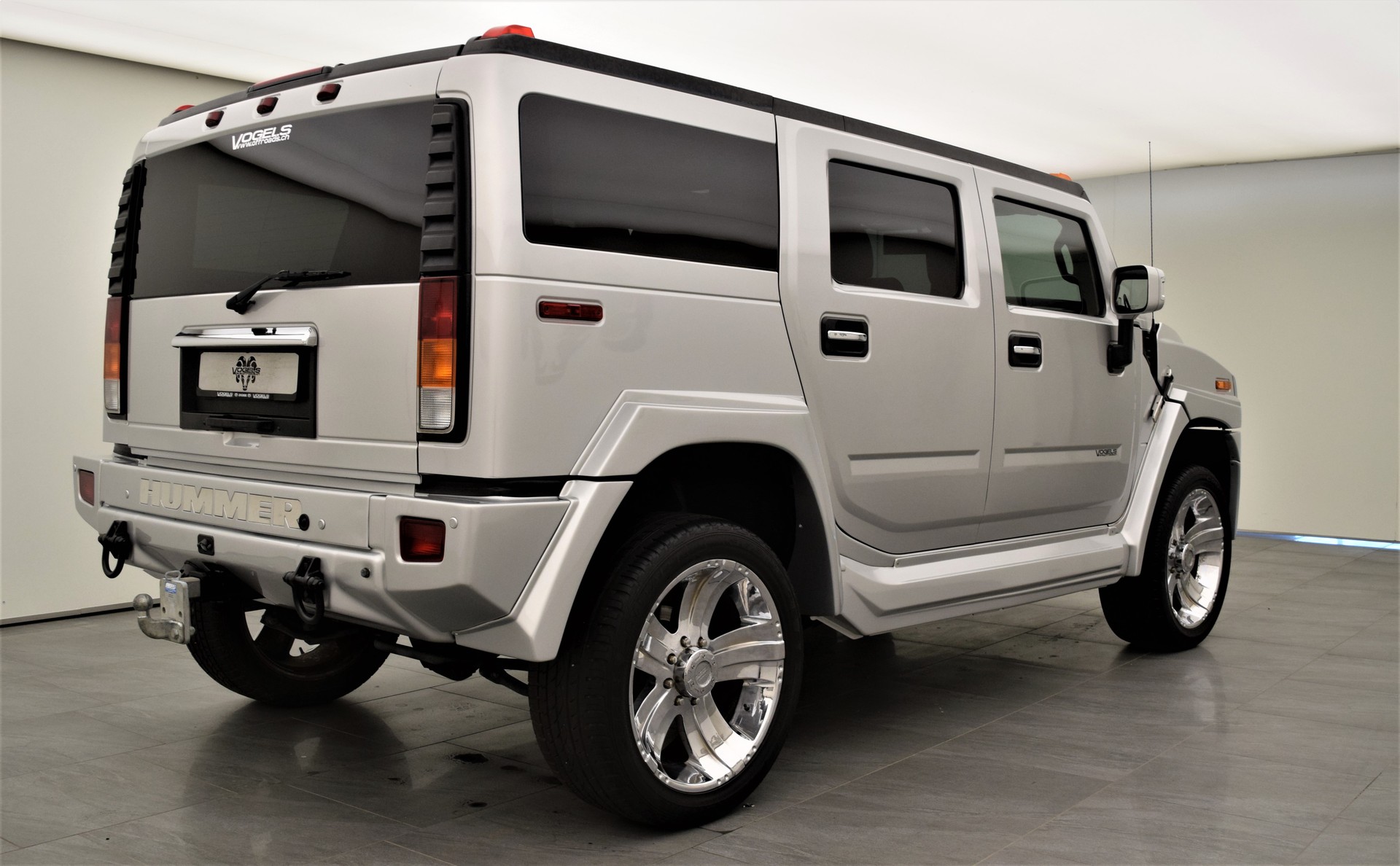 HUMMER H2 6.2 V8-showroom-element-3