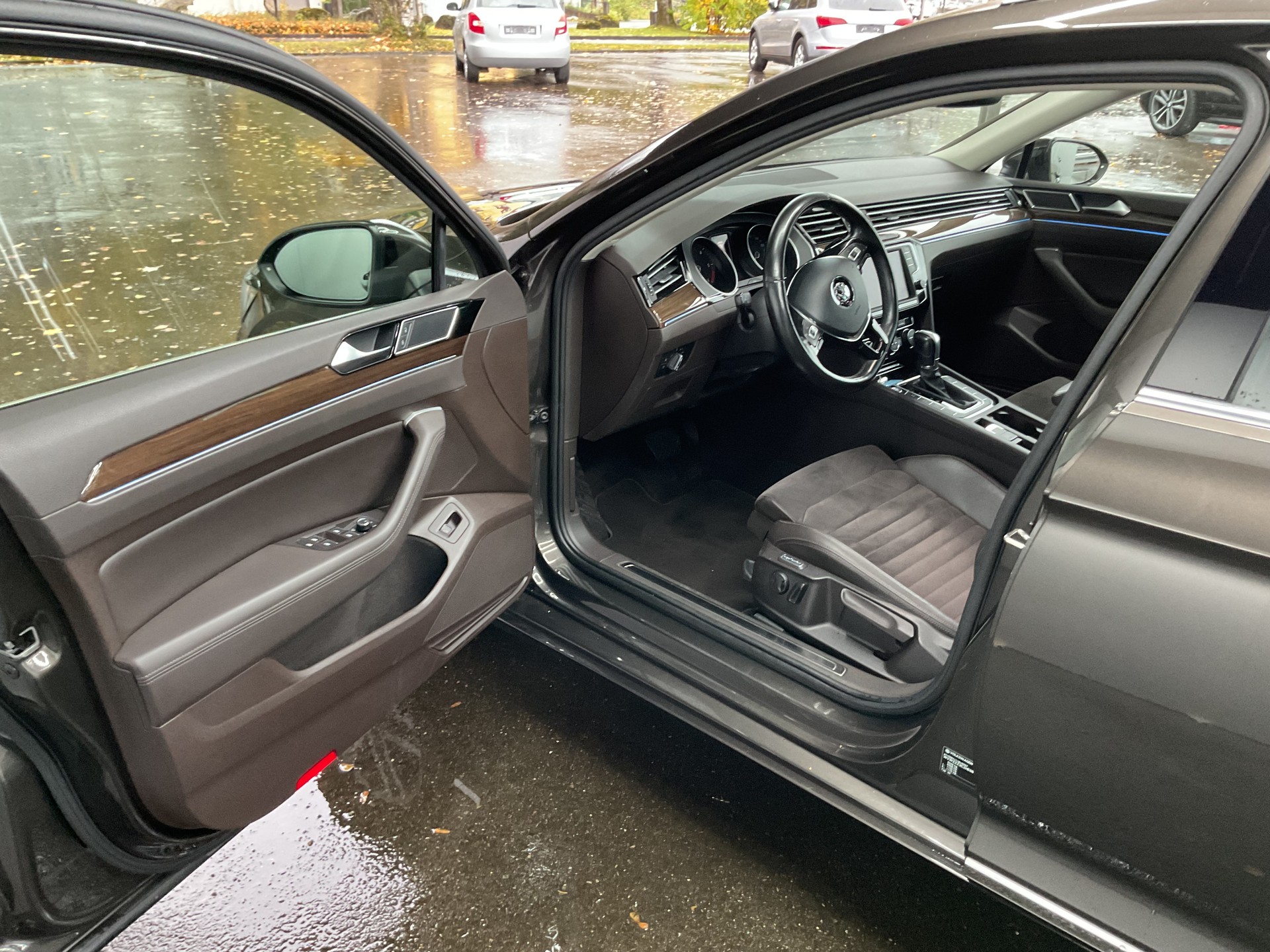 VW Passat Variant 2.0 TDI BMT Highline DSG 4Motion-image-7
