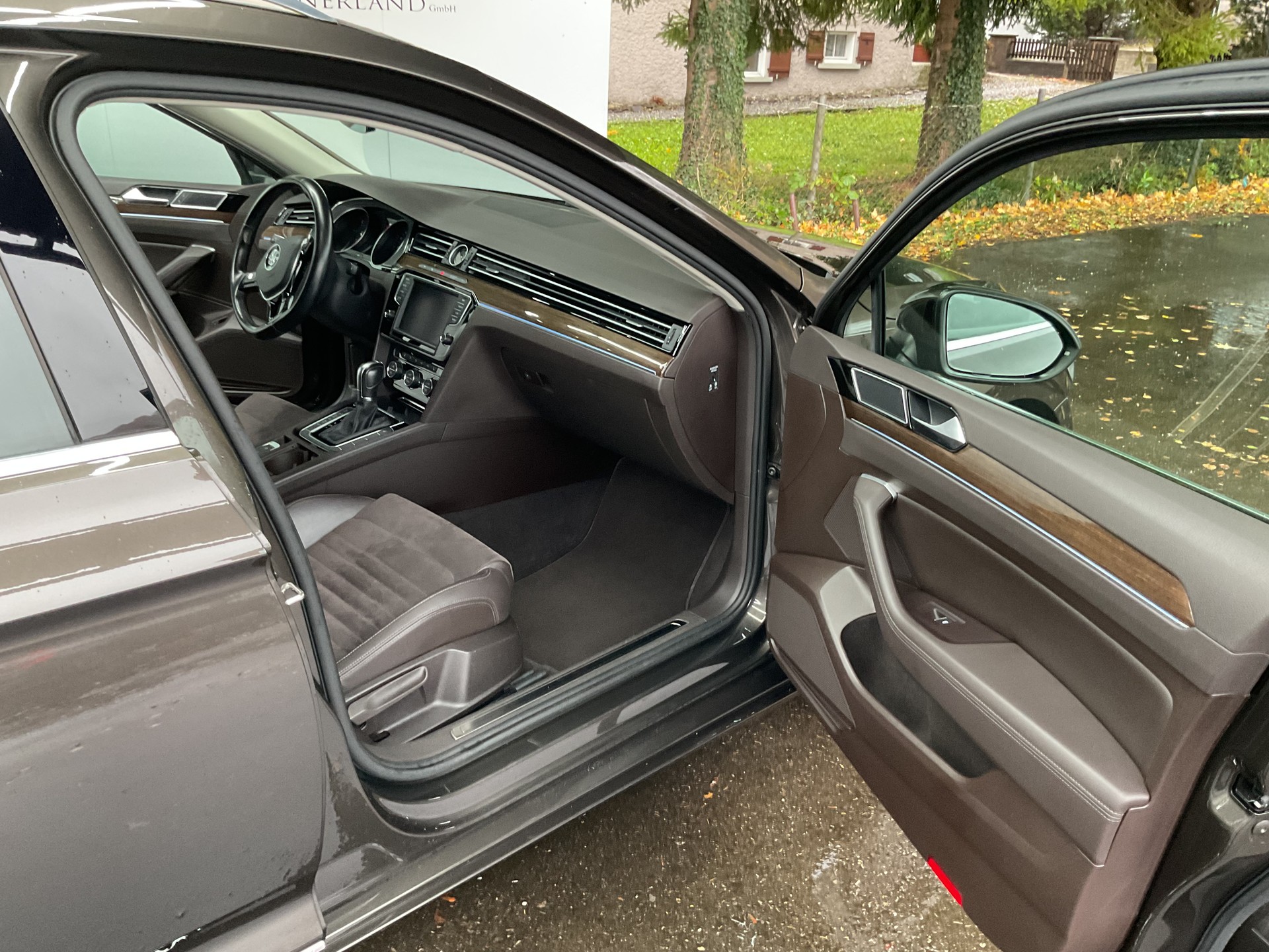 VW Passat Variant 2.0 TDI BMT Highline DSG 4Motion-image-9