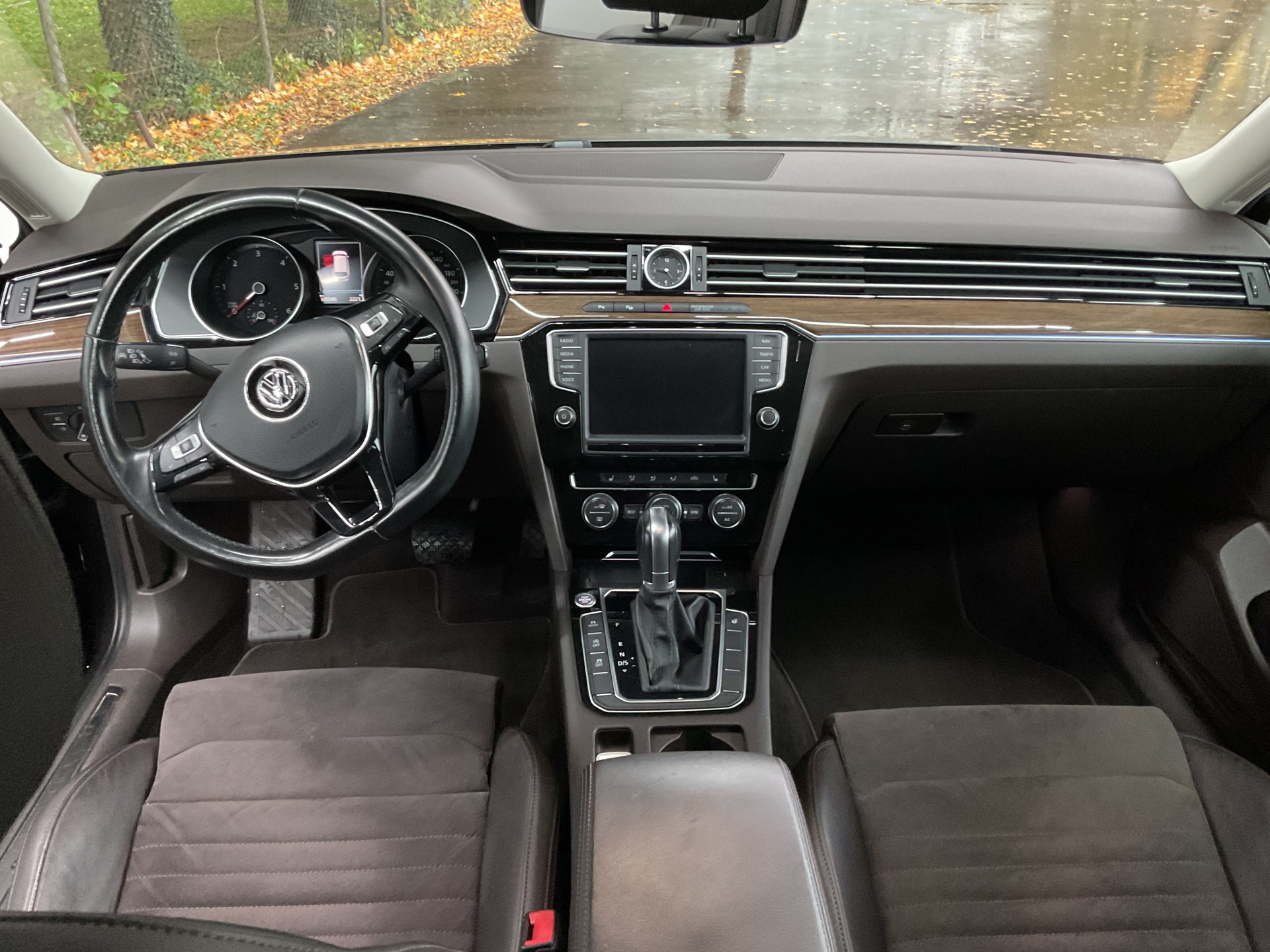 VW Passat Variant 2.0 TDI BMT Highline DSG 4Motion-image-8