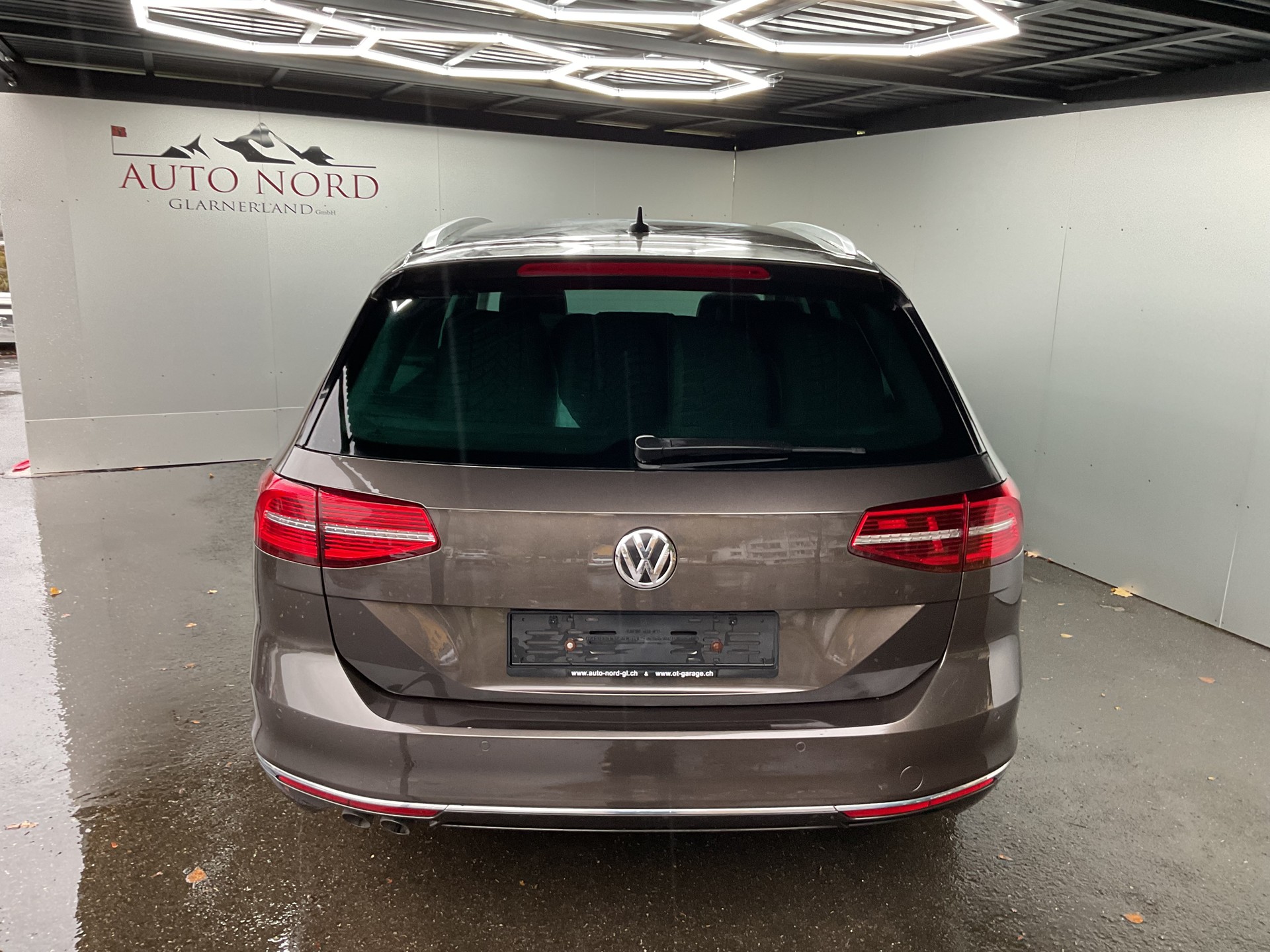 VW Passat Variant 2.0 TDI BMT Highline DSG 4Motion-image-4
