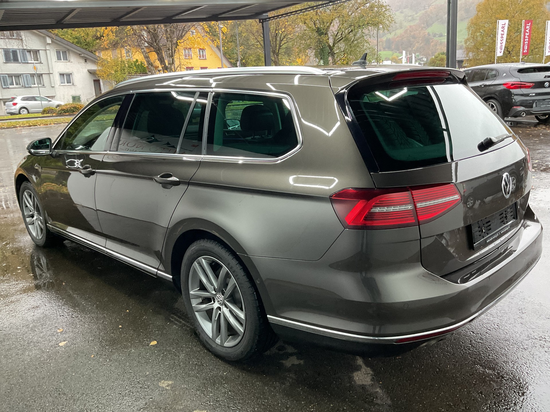 VW Passat Variant 2.0 TDI BMT Highline DSG 4Motion-image-3