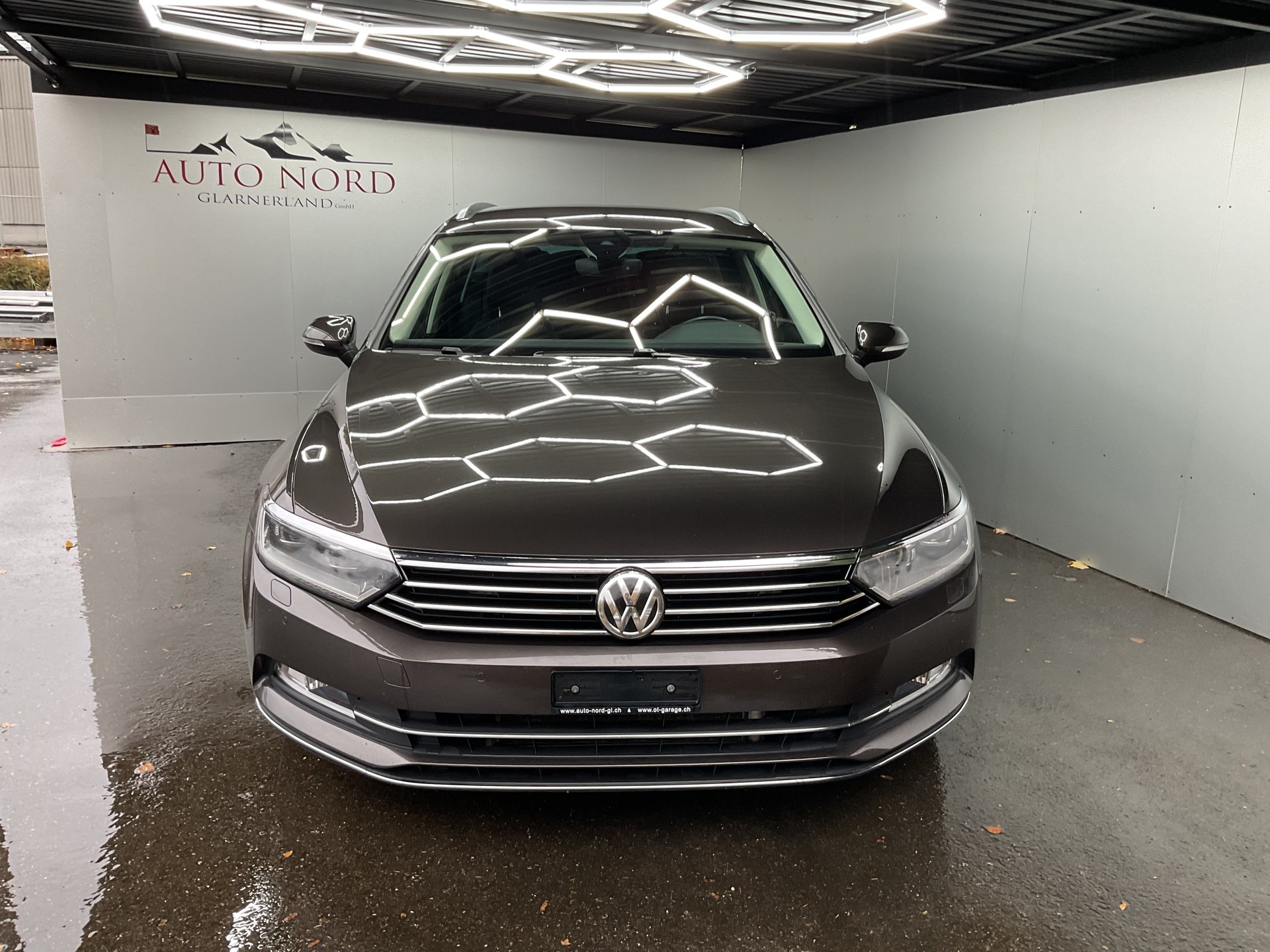 VW Passat Variant 2.0 TDI BMT Highline DSG 4Motion-image-1