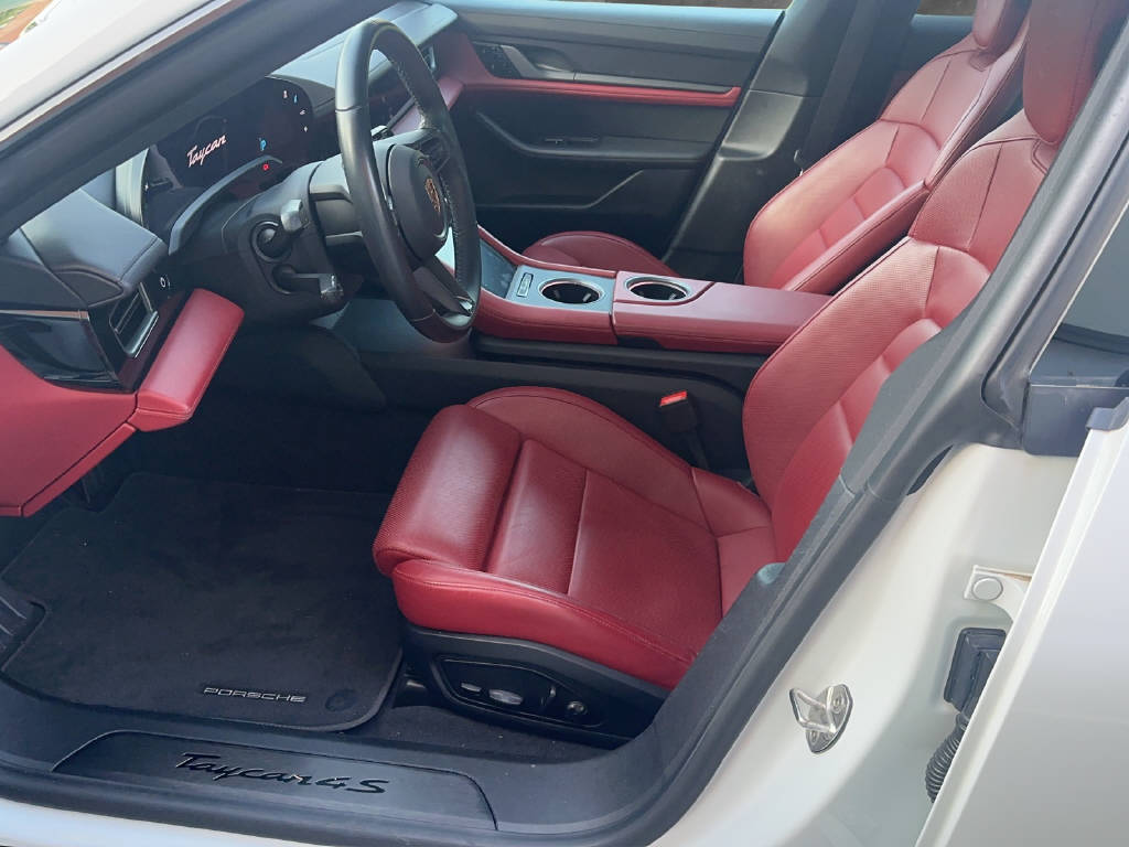 PORSCHE Taycan 4S-image-9