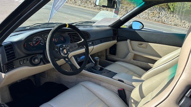 PORSCHE 944 Turbo-image-11