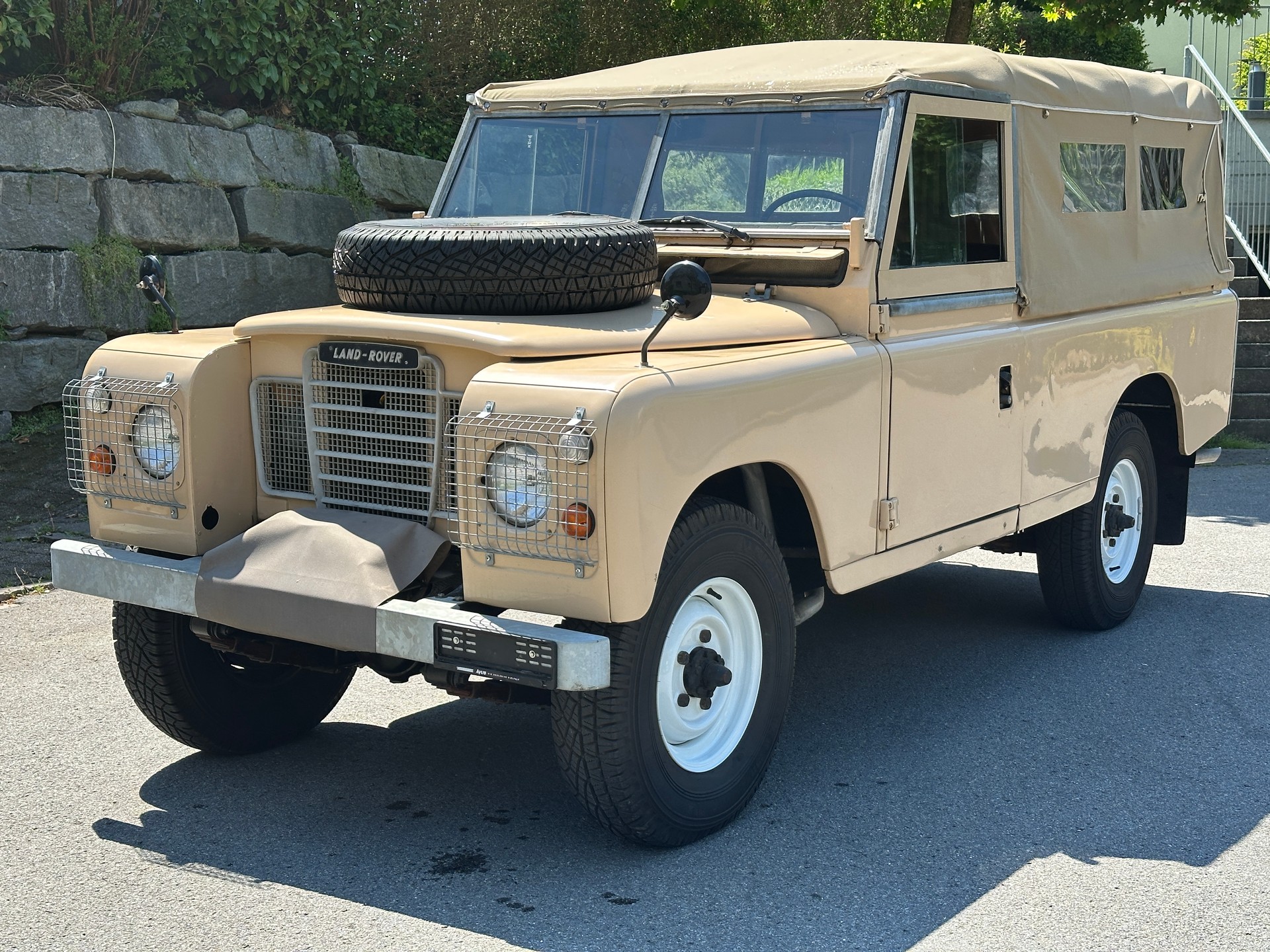 807*VEREM* (SOLIDO FRANCE) CIRQUE Land-Rover et caravane PINDER en TBE EUR 25,00 - FR