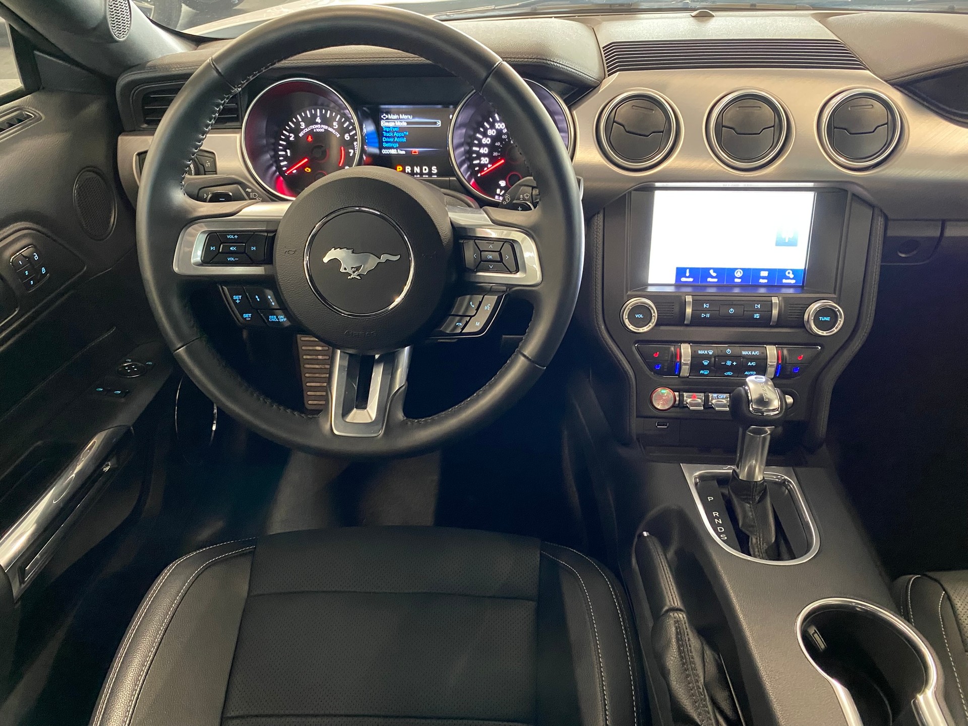 FORD Mustang 5.0 GT Fastback-image-10