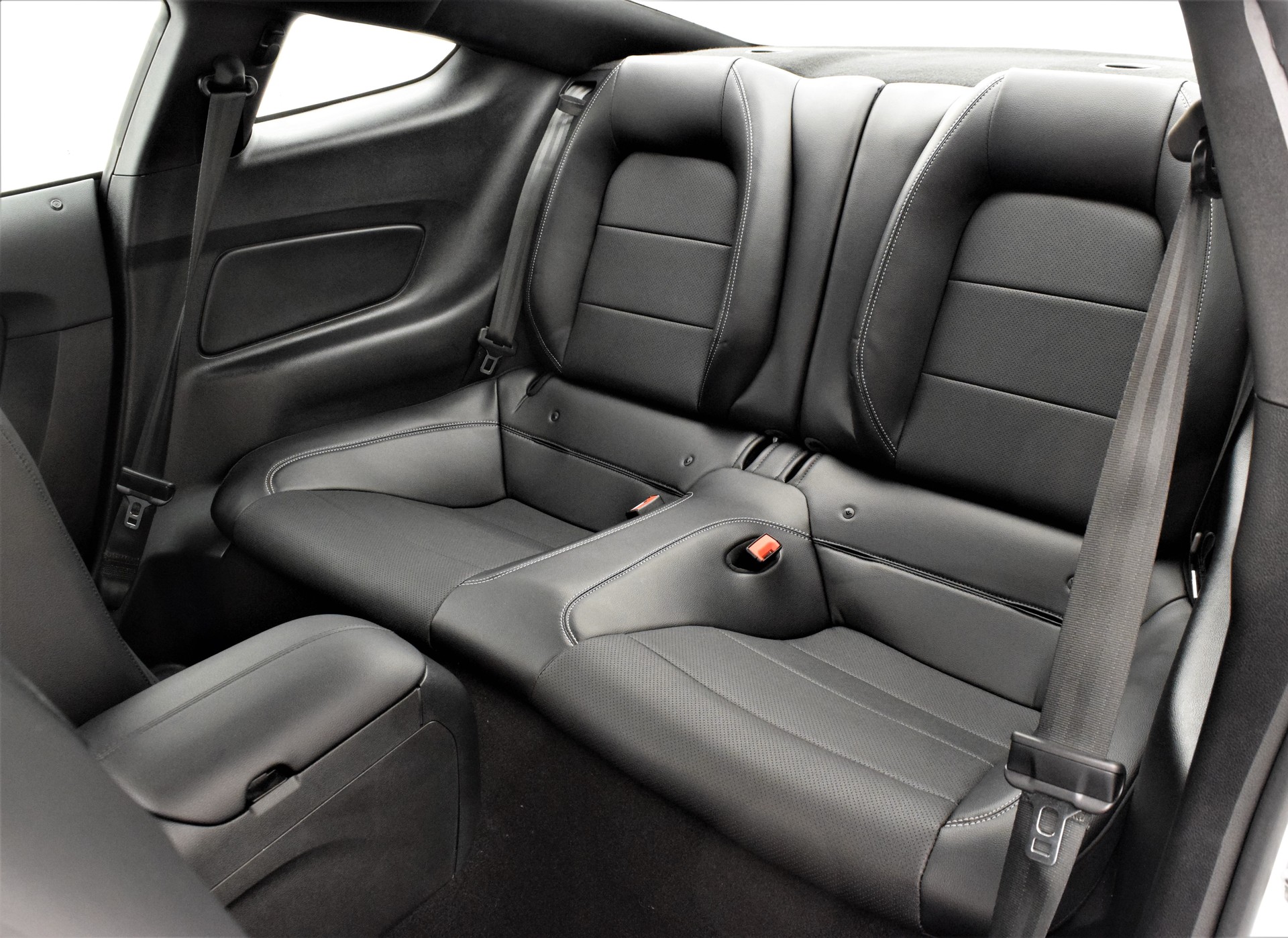 FORD Mustang 5.0 GT Fastback-image-15