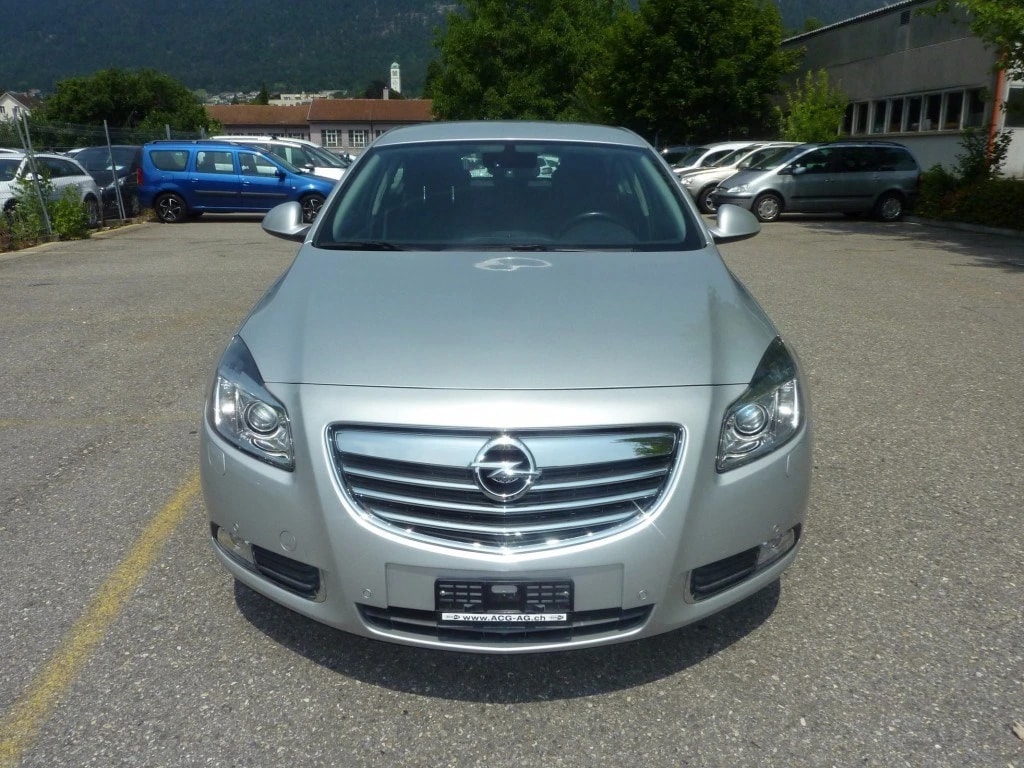 OPEL Insignia 2.0 Turbo Edition 4WD * Gr.Navi * Xenon * Tempomat * PDC V&H-image-1