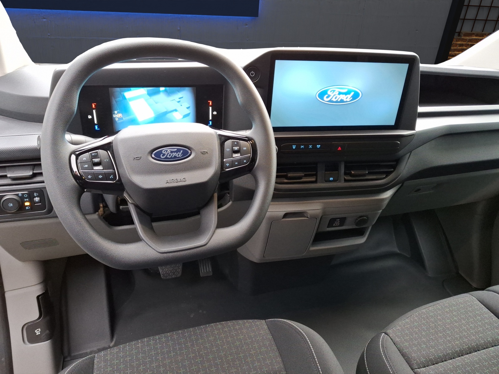 FORD E-Transit Custom Van 320 L1 218 PS Trend (bis 150km/h)-image-7
