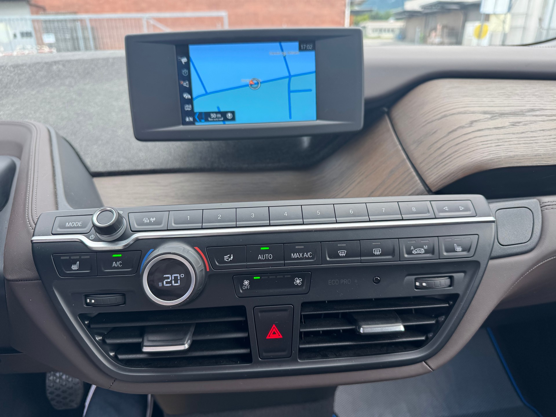BMW i3 (120Ah)-image-11