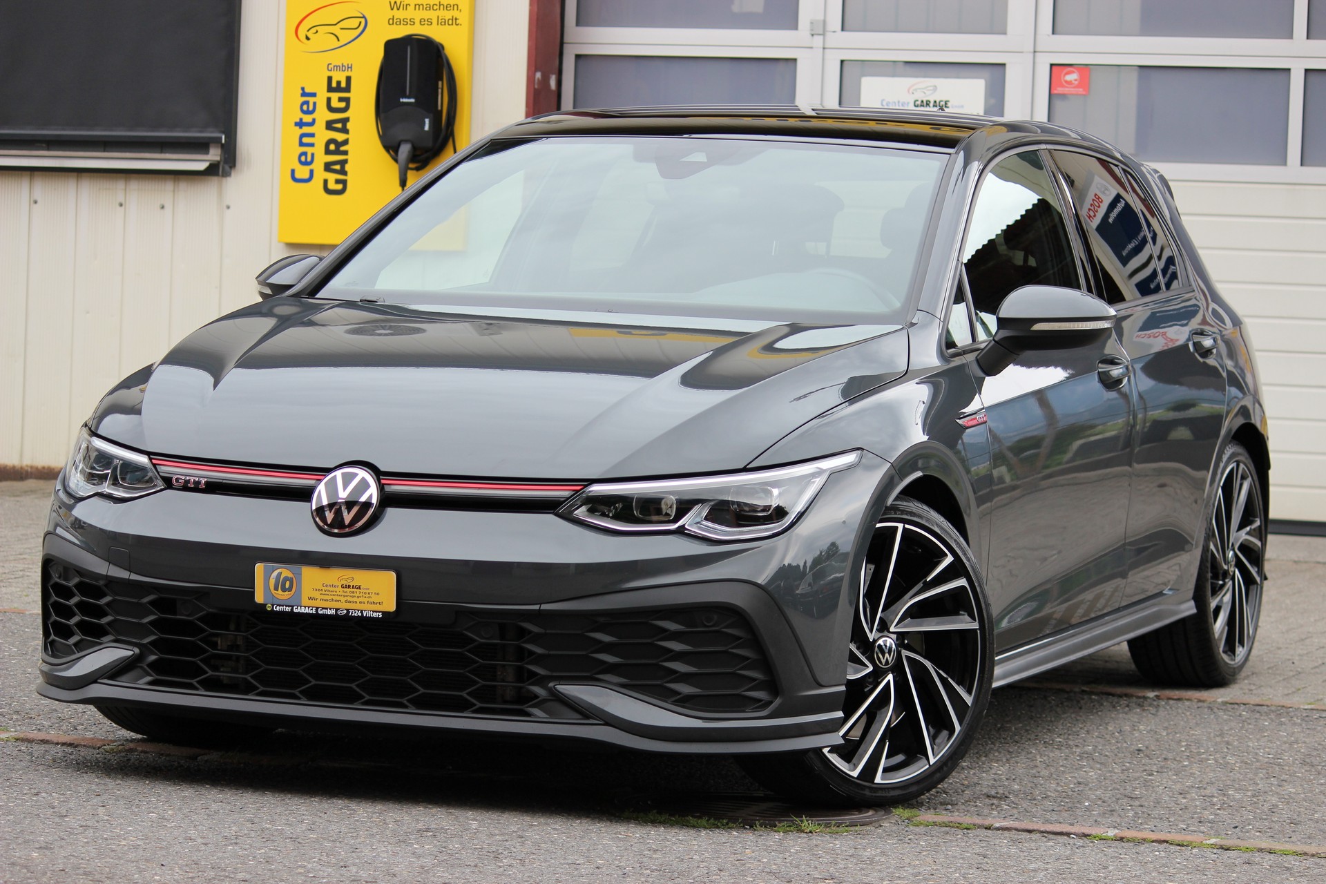 VW Golf 2.0 TSI GTI Clubsport DSG-image-2