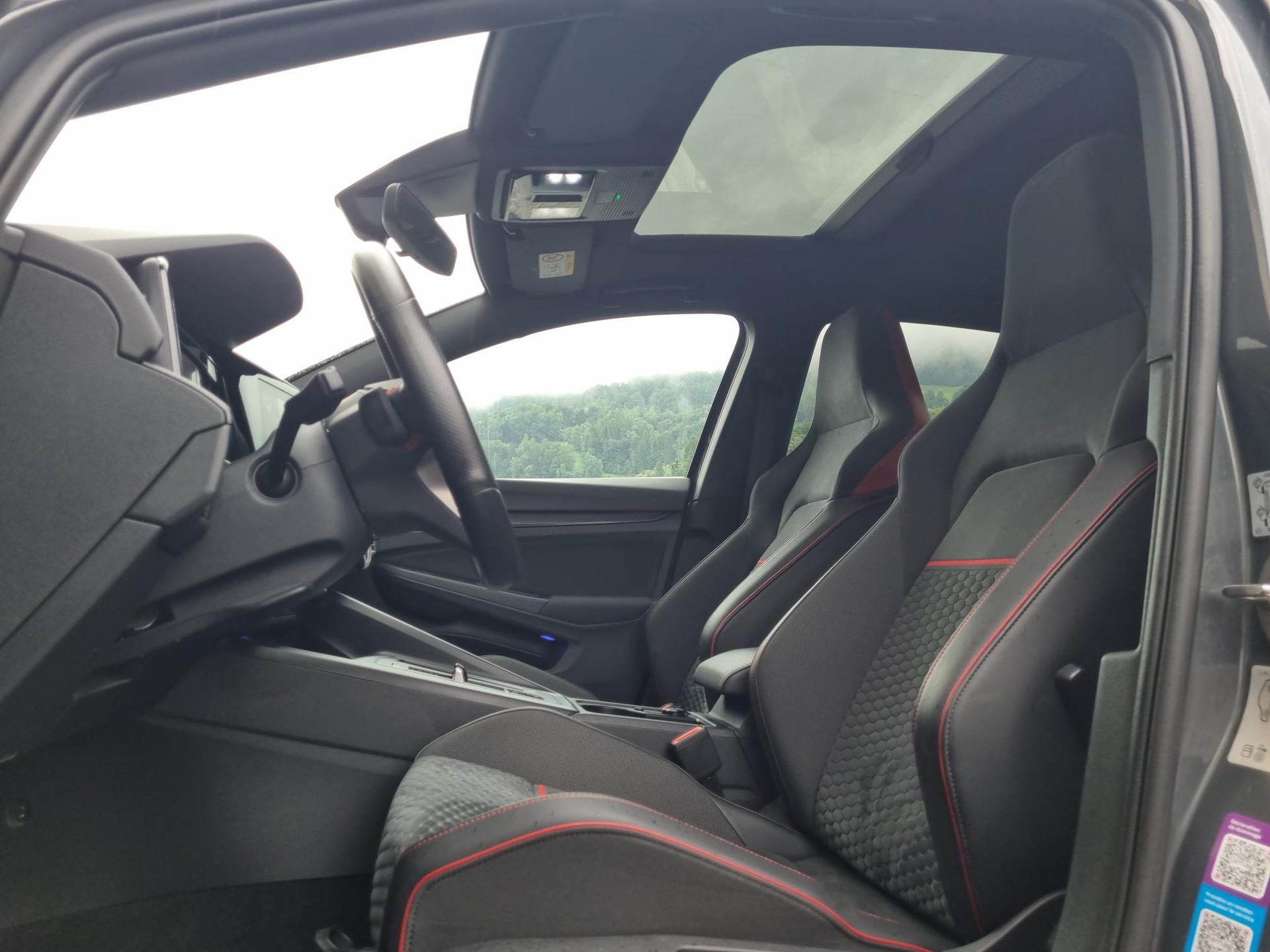 VW Golf 2.0 TSI GTI Clubsport DSG-image-13