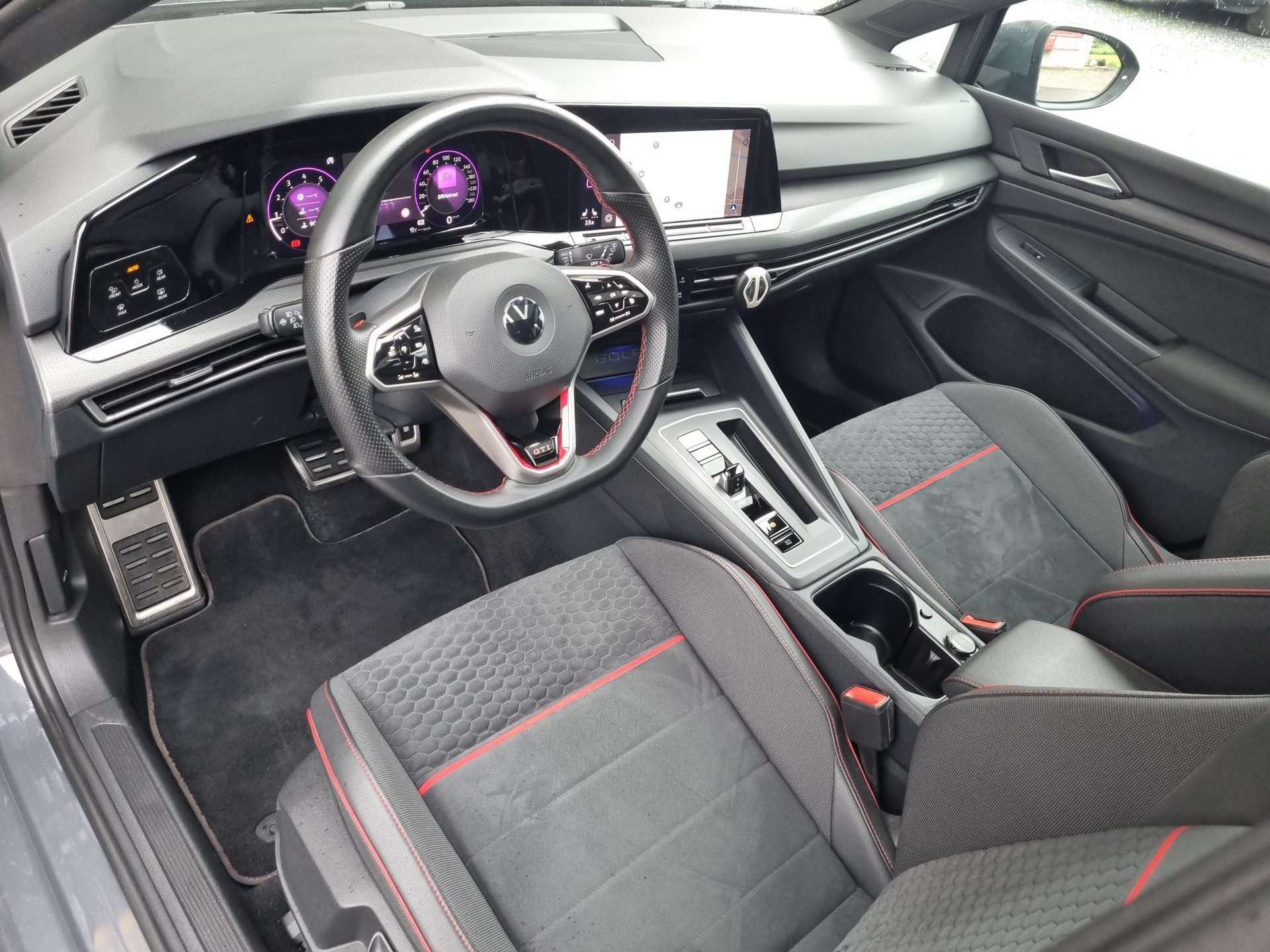 VW Golf 2.0 TSI GTI Clubsport DSG-image-12