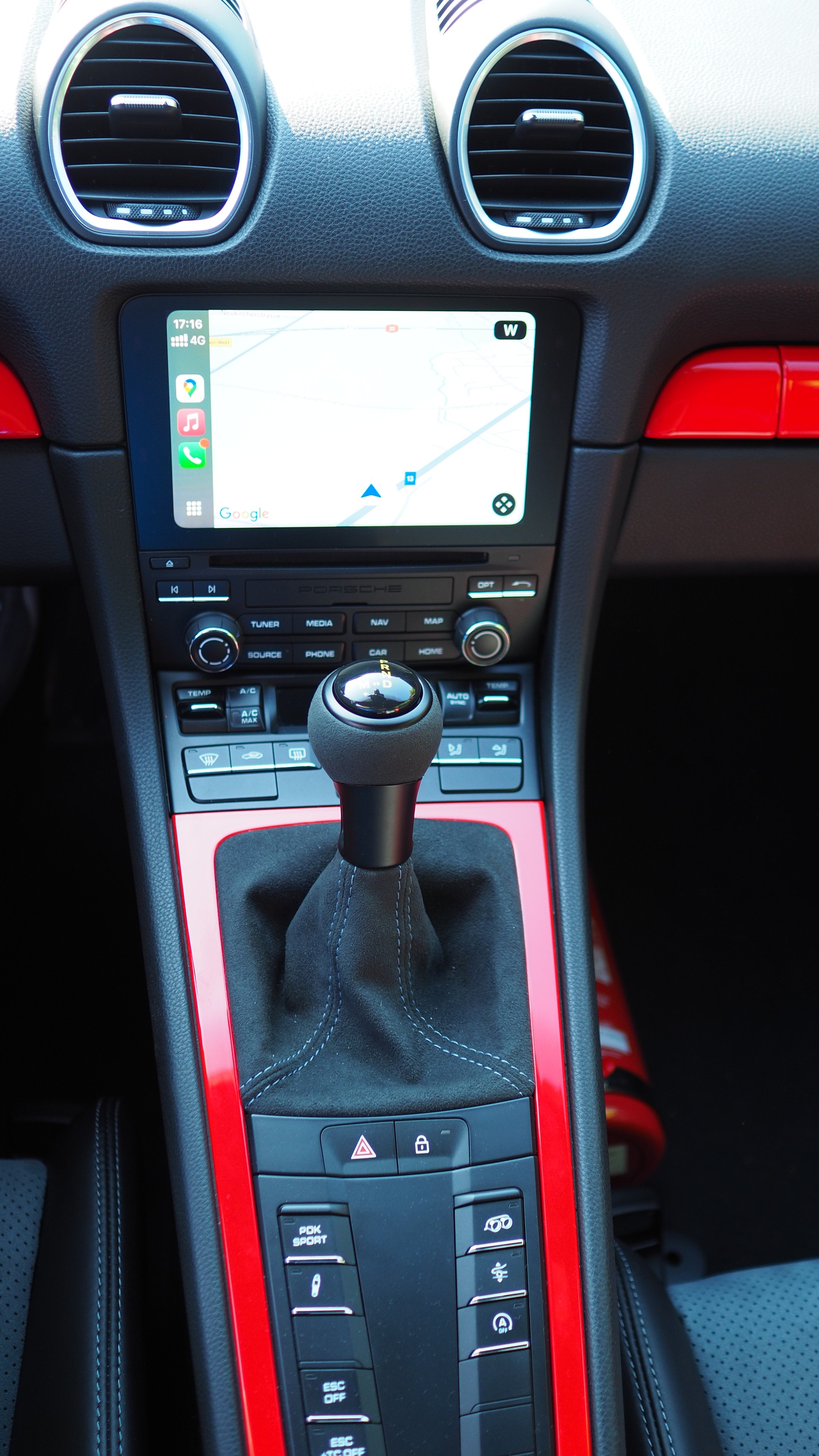 PORSCHE 718 Cayman GT4 RS PDK-image-12