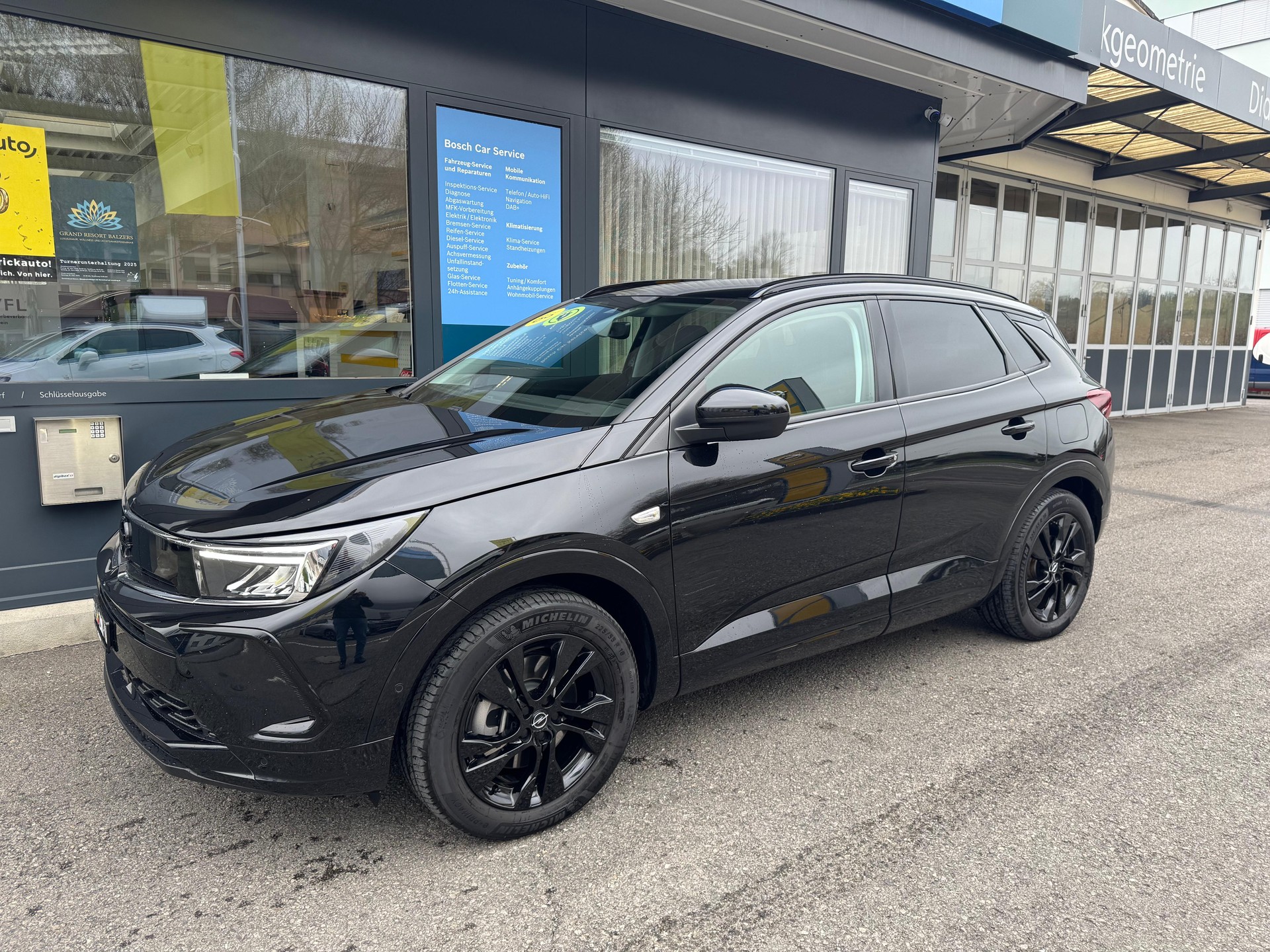 OPEL Grandland 1.6Turbo PHEV GS-image-0