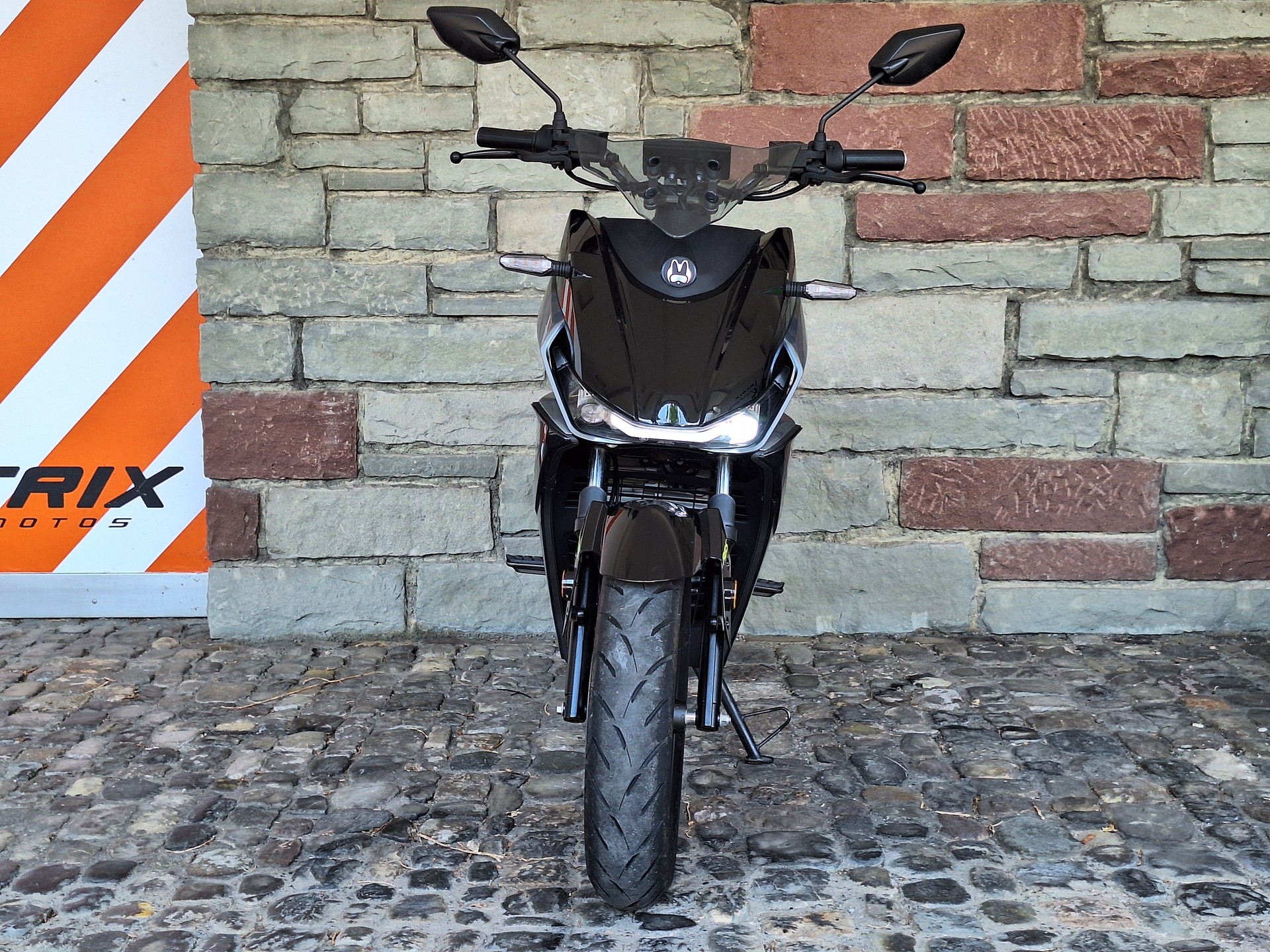 ETRIX Felo W06-showroom-element-2