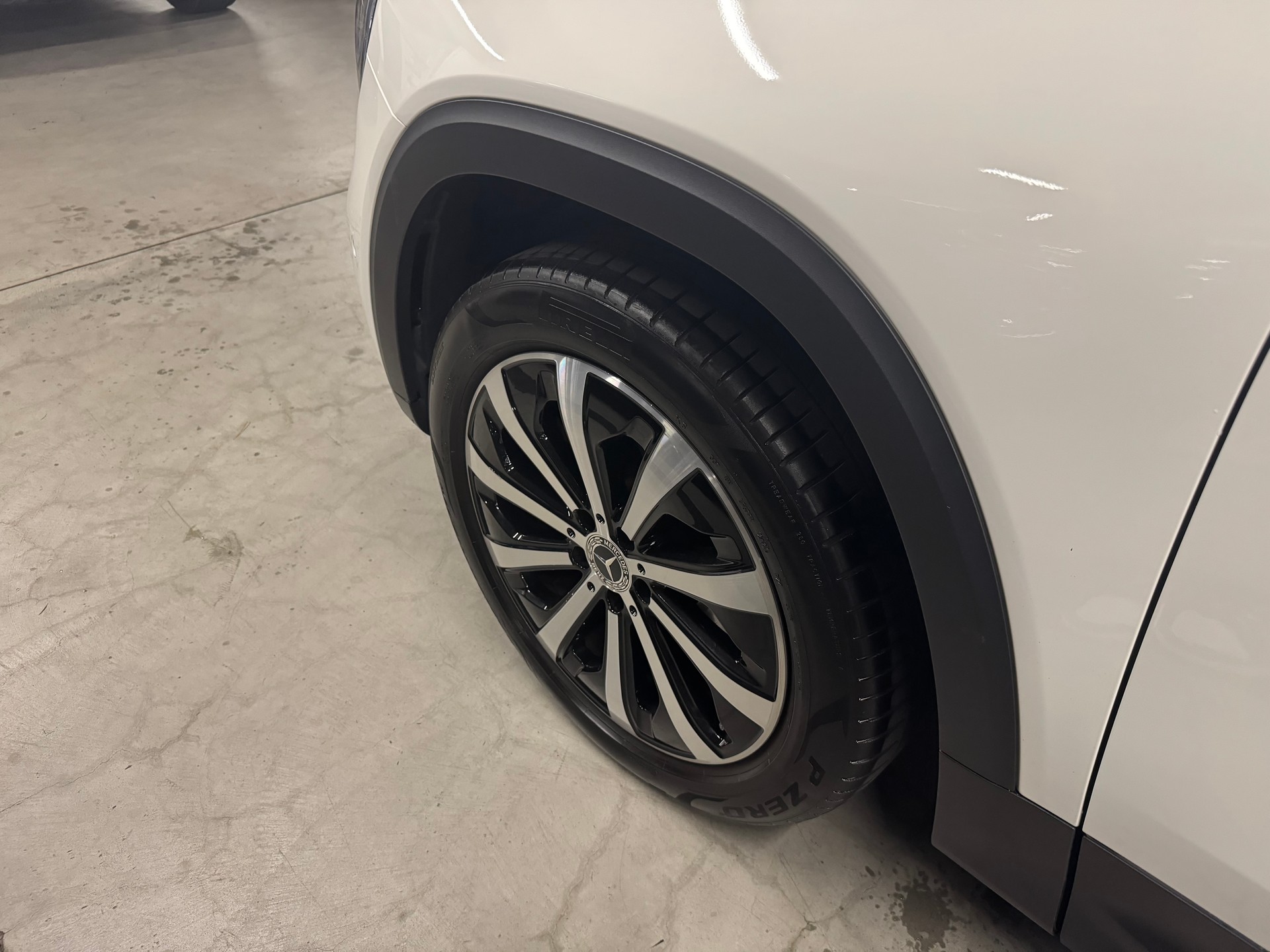 MERCEDES-BENZ GLB 250 4Matic Progressive 8G-Tronic 7 places-image-2