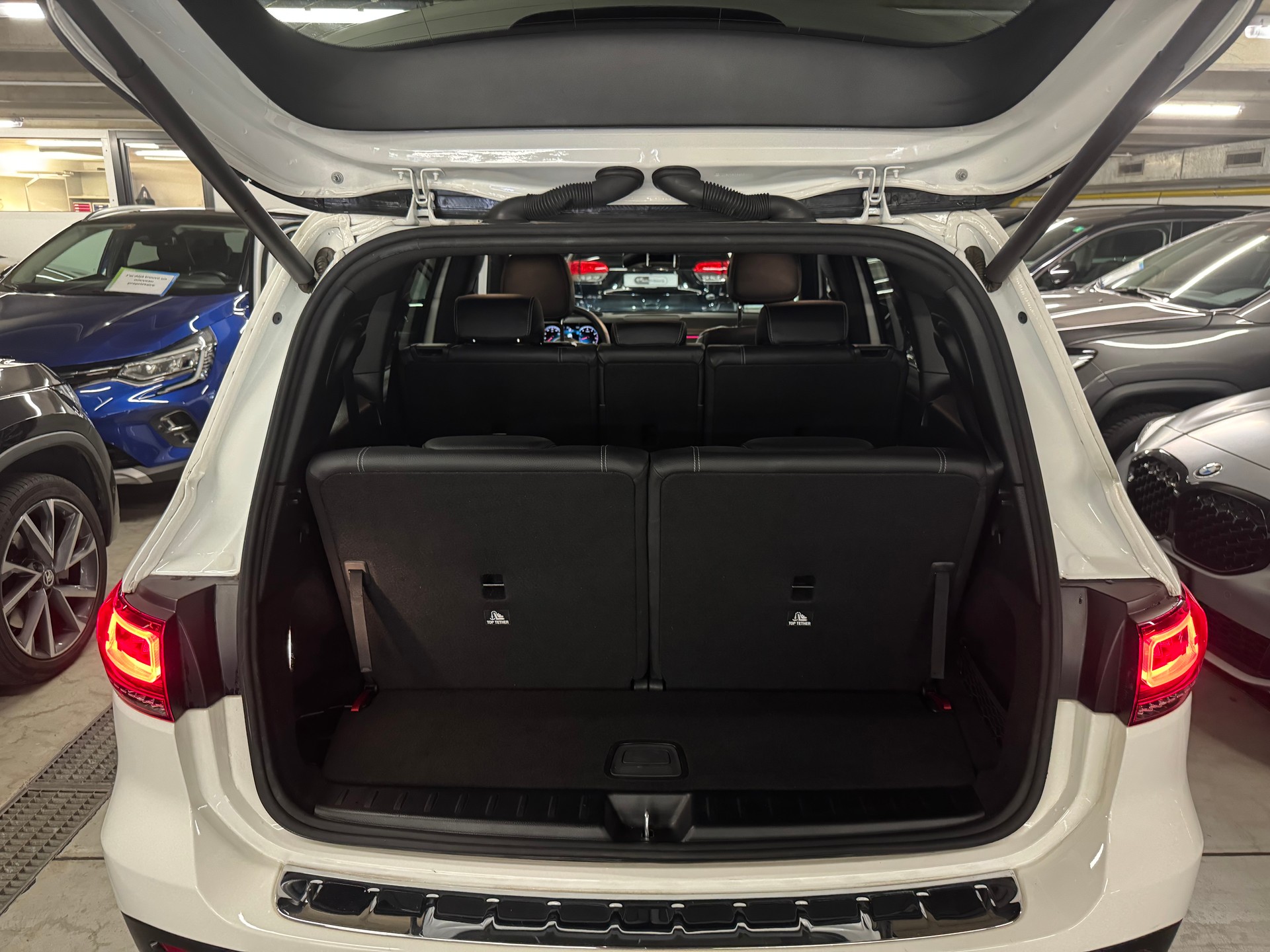 MERCEDES-BENZ GLB 250 4Matic Progressive 8G-Tronic 7 places-image-12